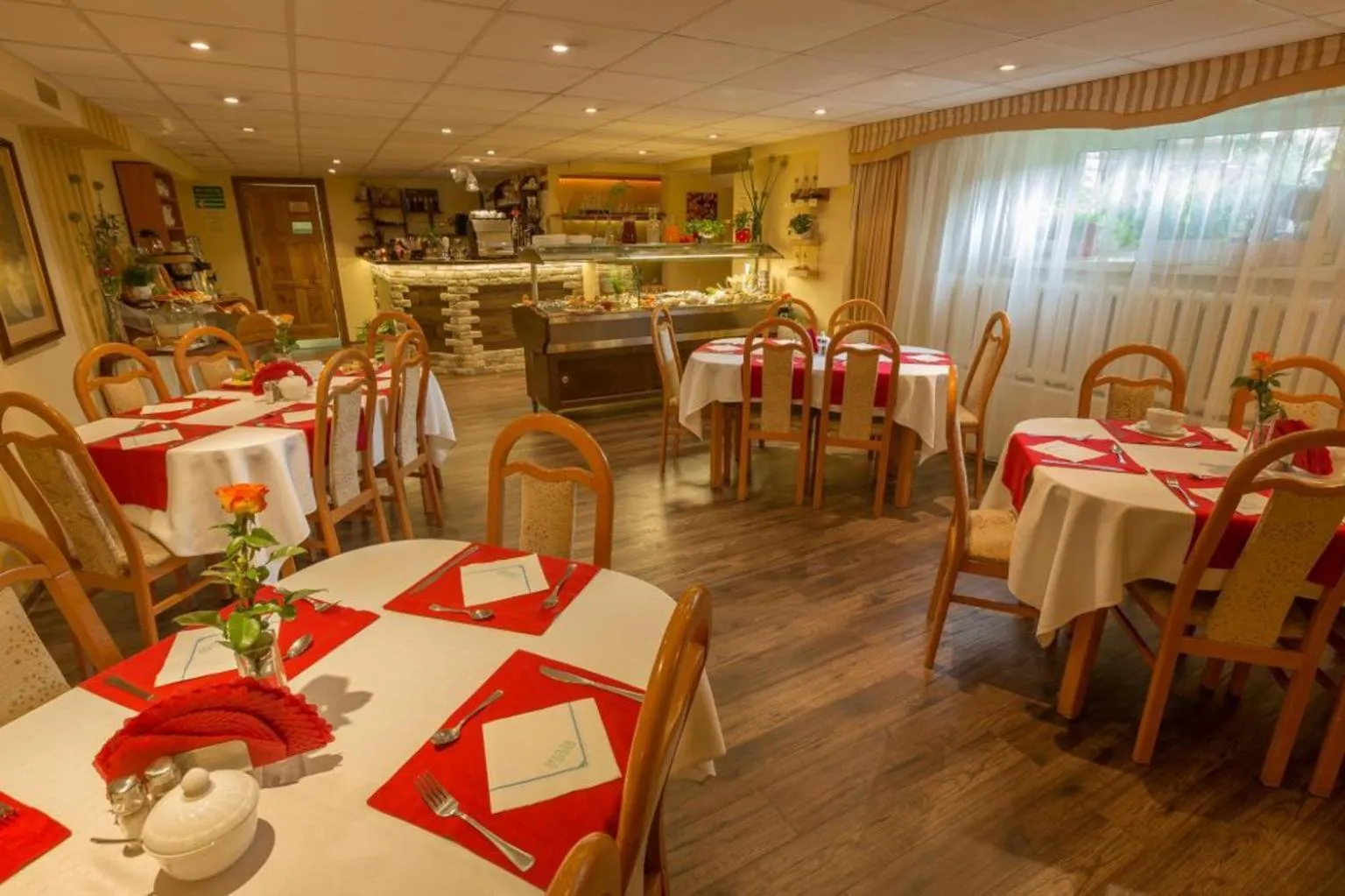 Restaurant/places to eat in Ośrodek FIAN Zakopane - noclegi i konferencje w centrum