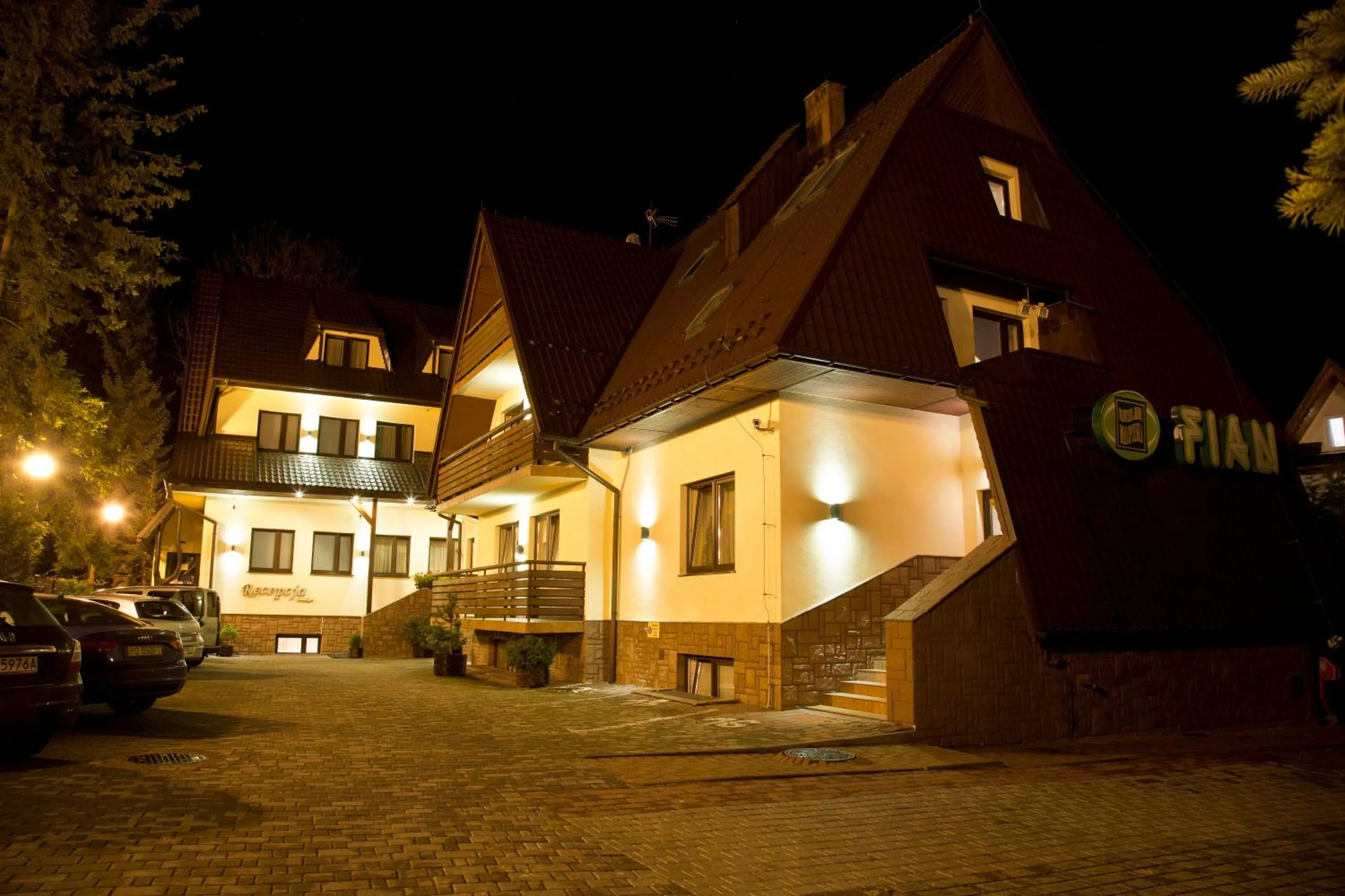 Facade/entrance in Ośrodek FIAN Zakopane - noclegi i konferencje w centrum