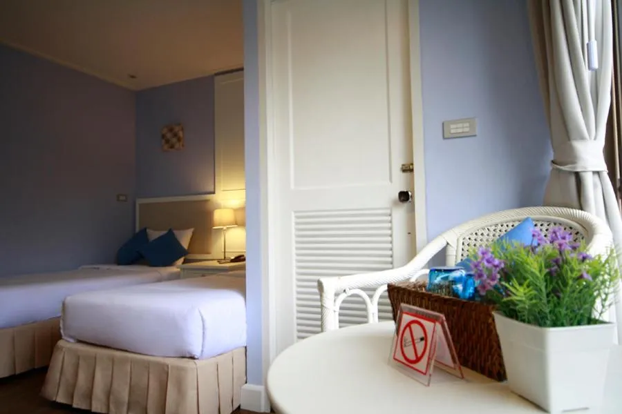 Bedroom, Bed in Hotel Alley