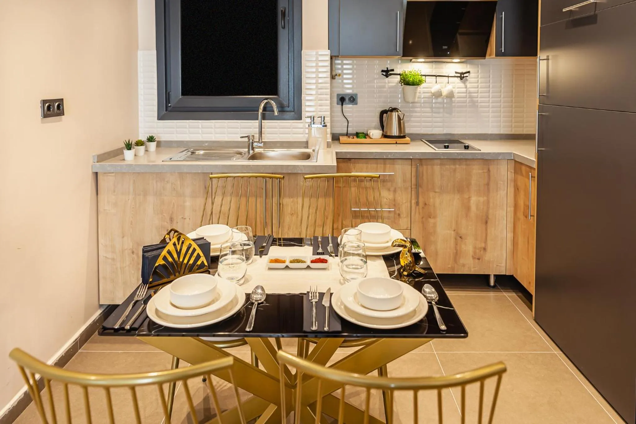 Coffee/tea facilities in Norah Suites Hotel İstanbul