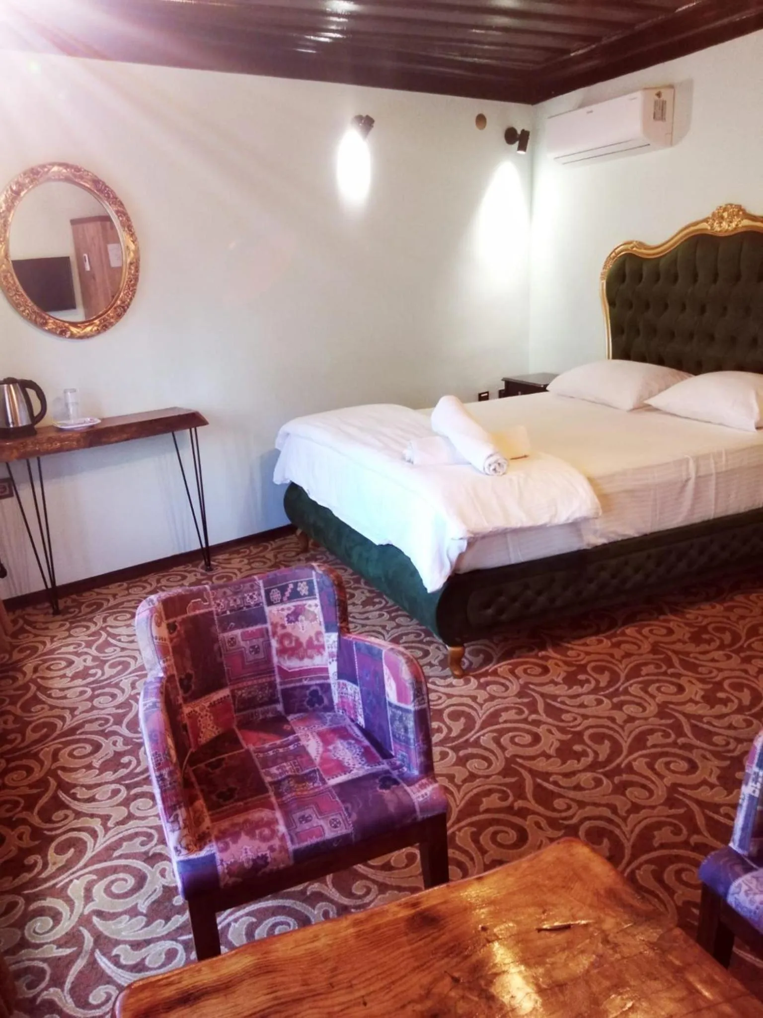 Photo of the whole room in Kayıbeyi Hotel & Restaurant