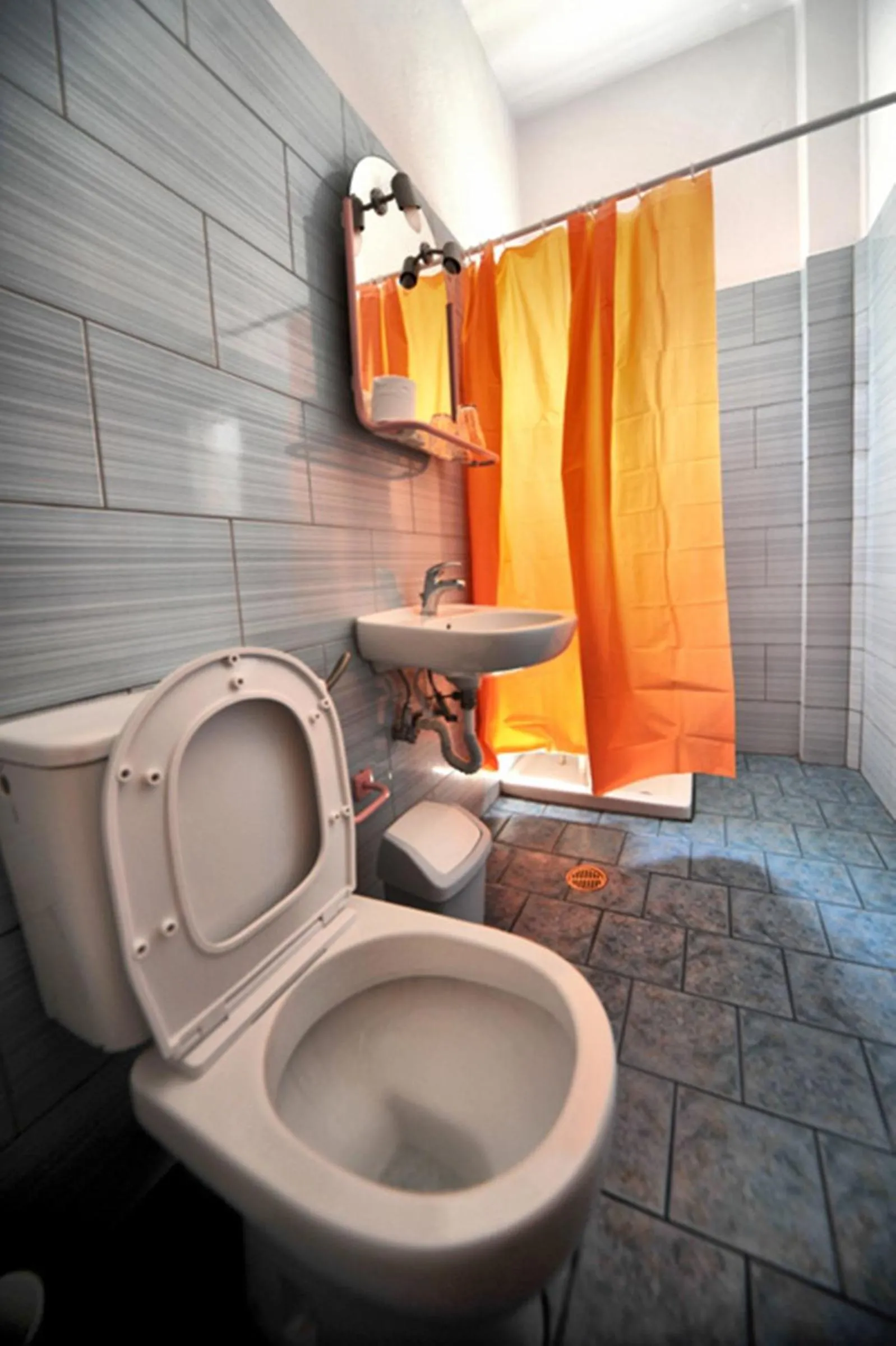 Bathroom in Hotel Jason