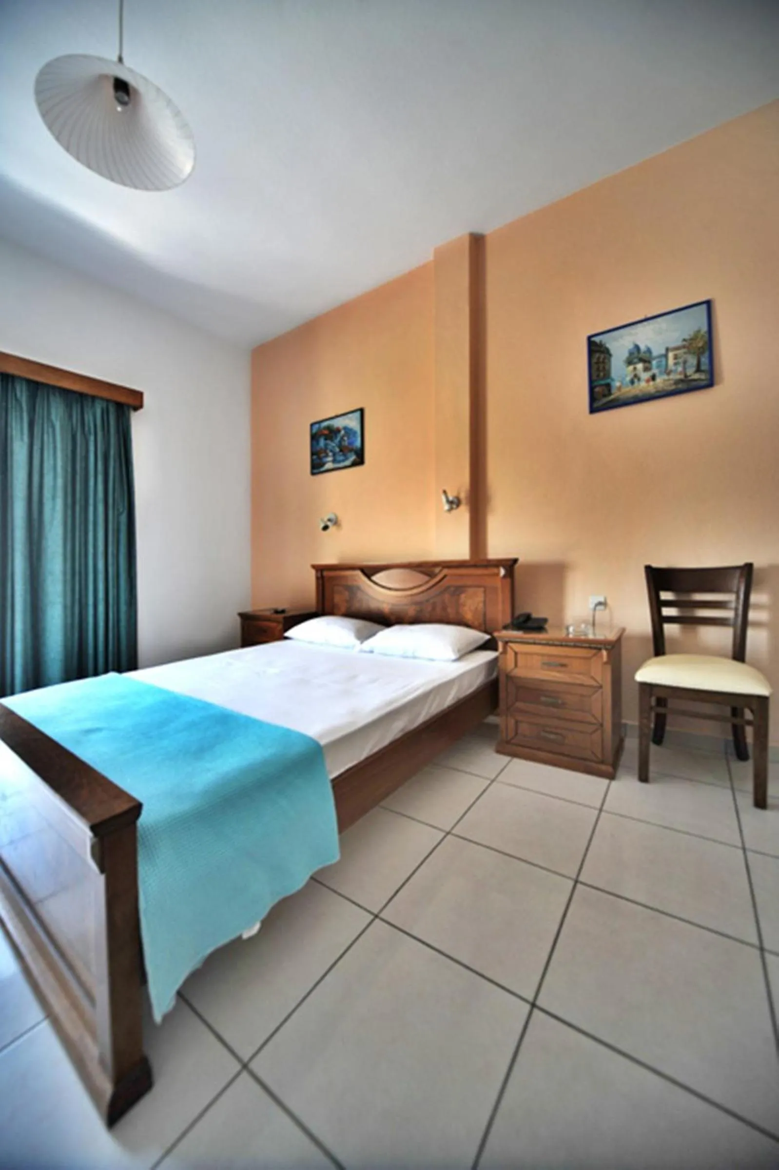 Bed in Hotel Jason
