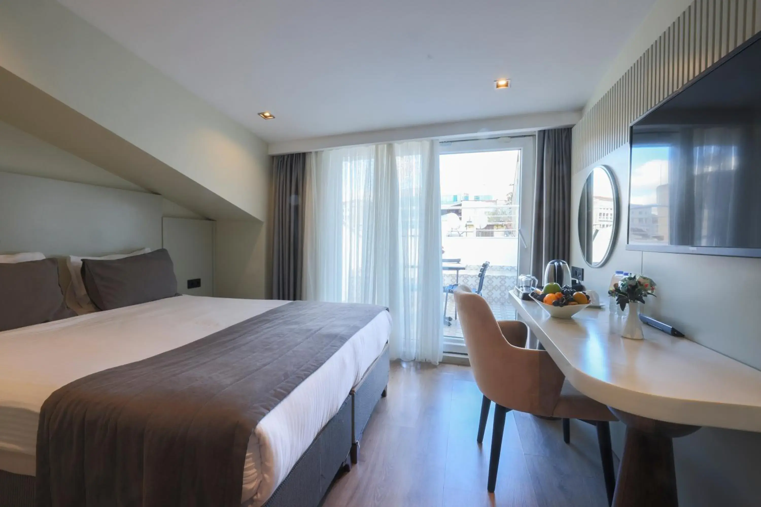 Deluxe Double Room with Balcony in Taksim Galataport FRZ Burak Hotel Deluxe Double Room with Balcony in Taksim Galataport FRZ Burak Hotel