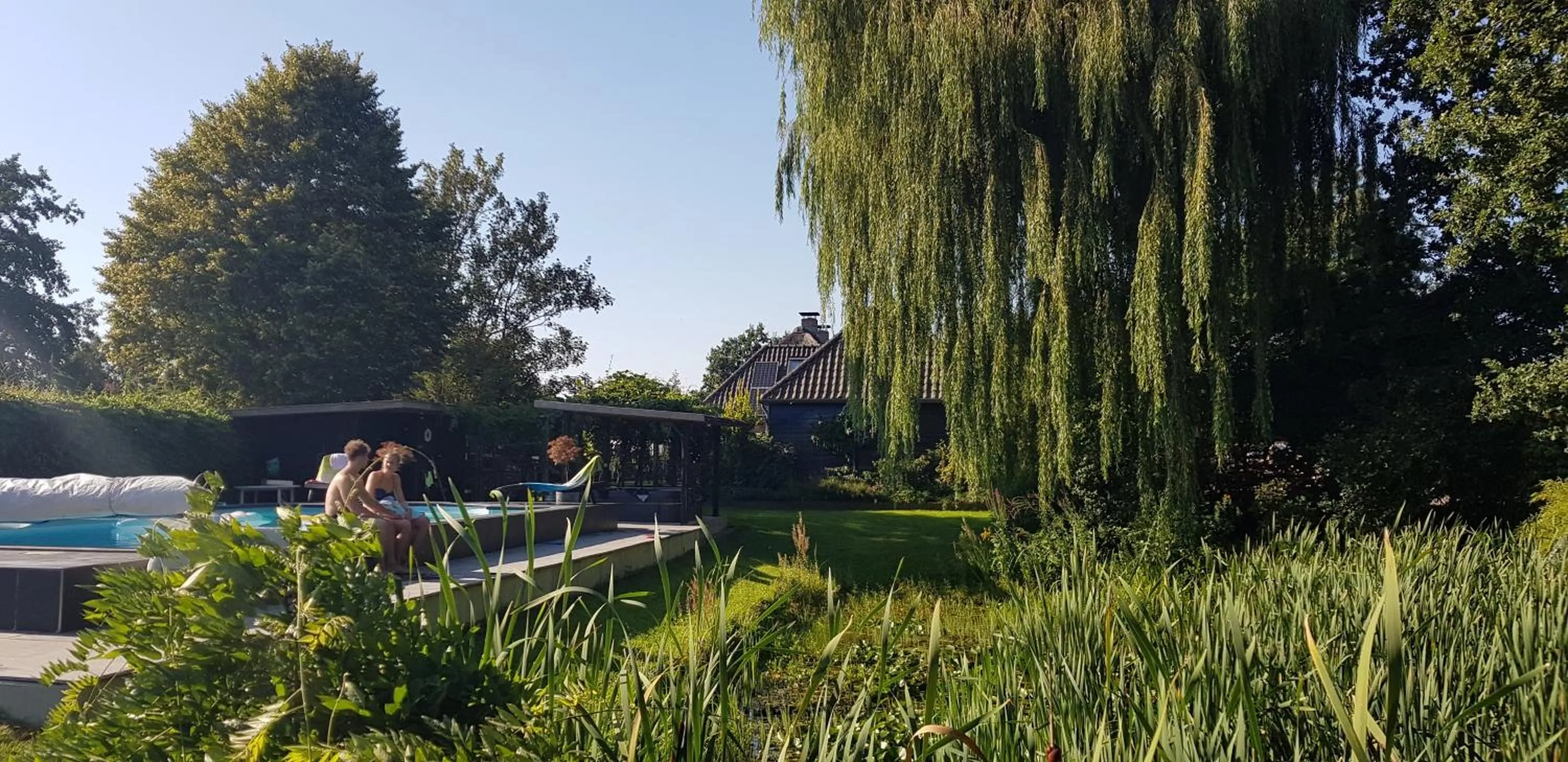 Garden in Bed & Breakfast De Heughte