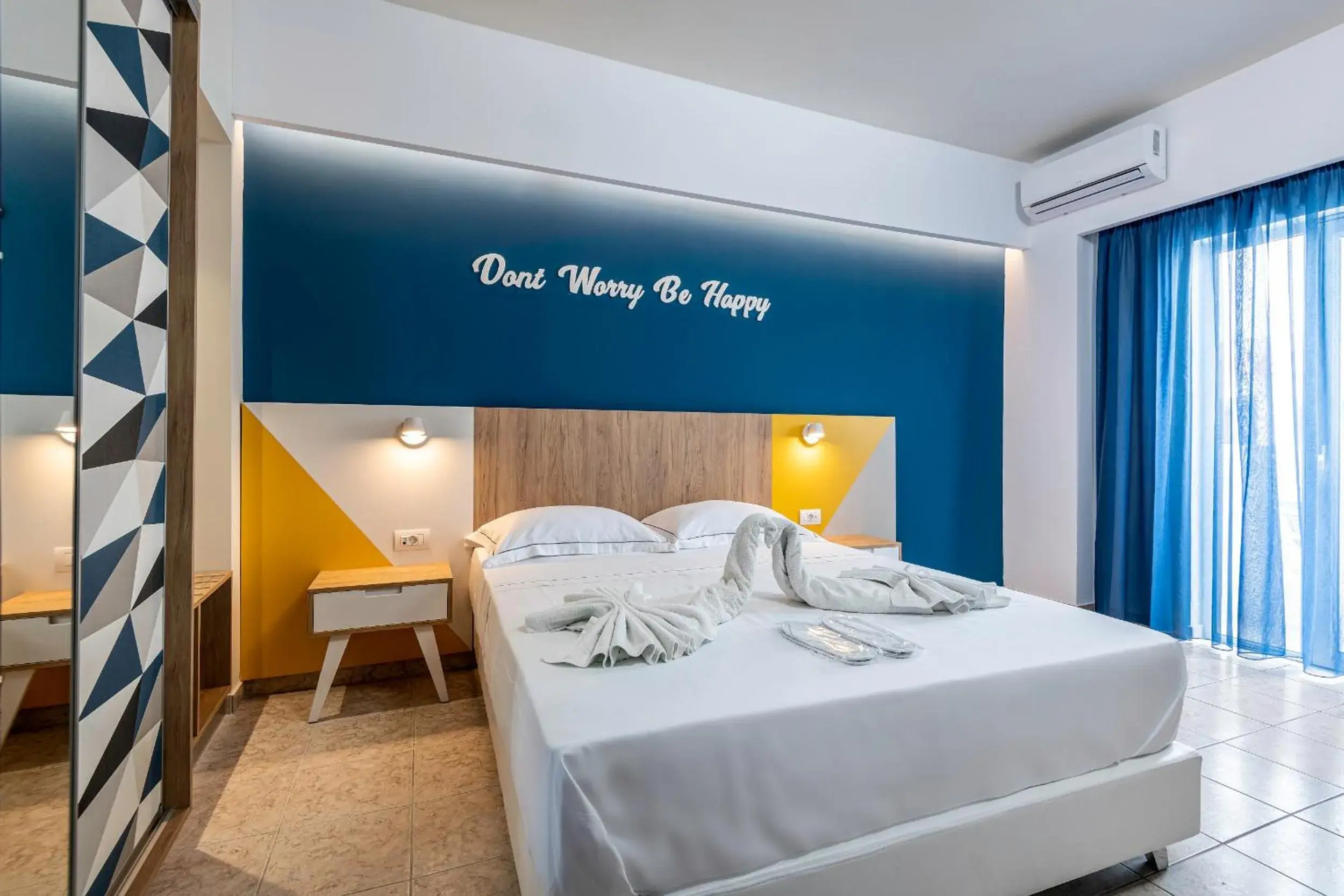 Bed in Olympia Hotel Bed in Olympia Hotel