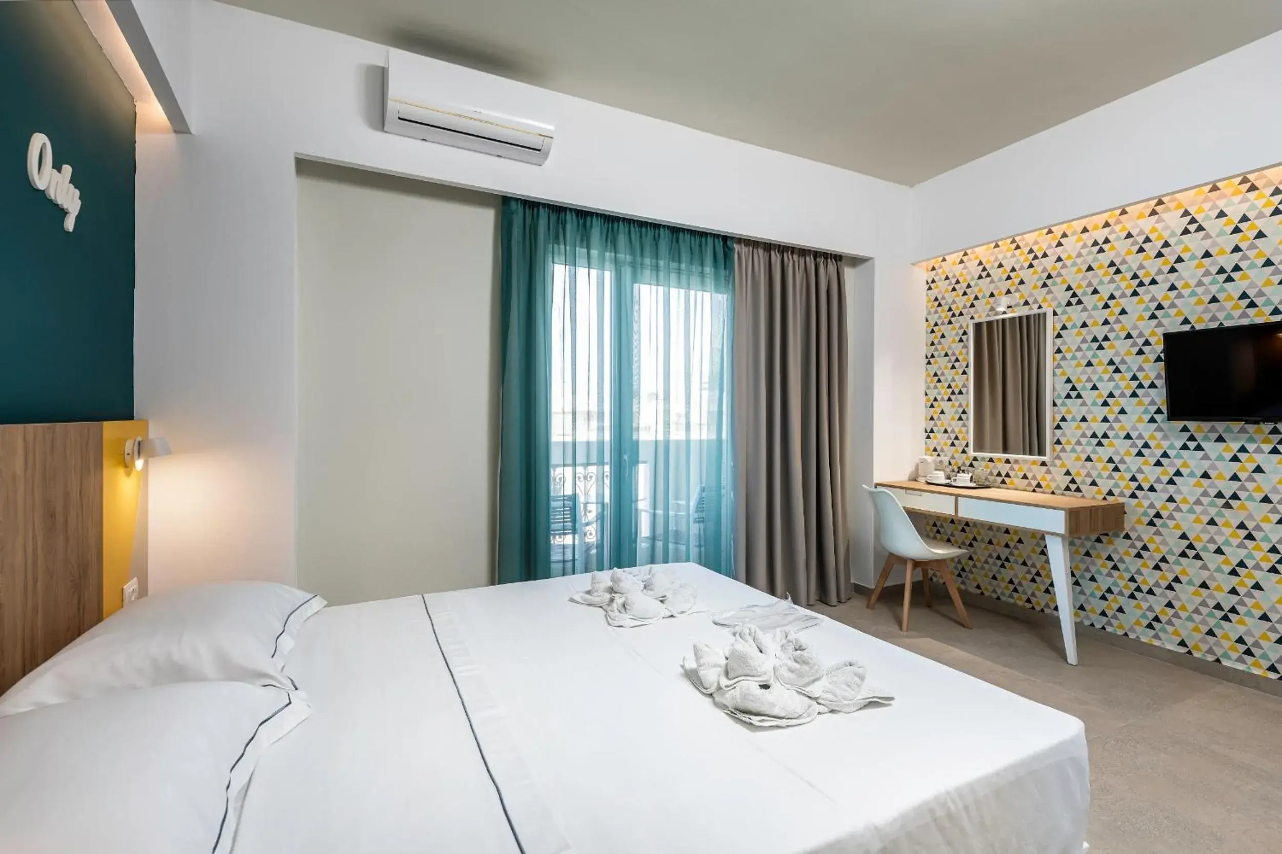 Bed in Olympia Hotel Bed in Olympia Hotel