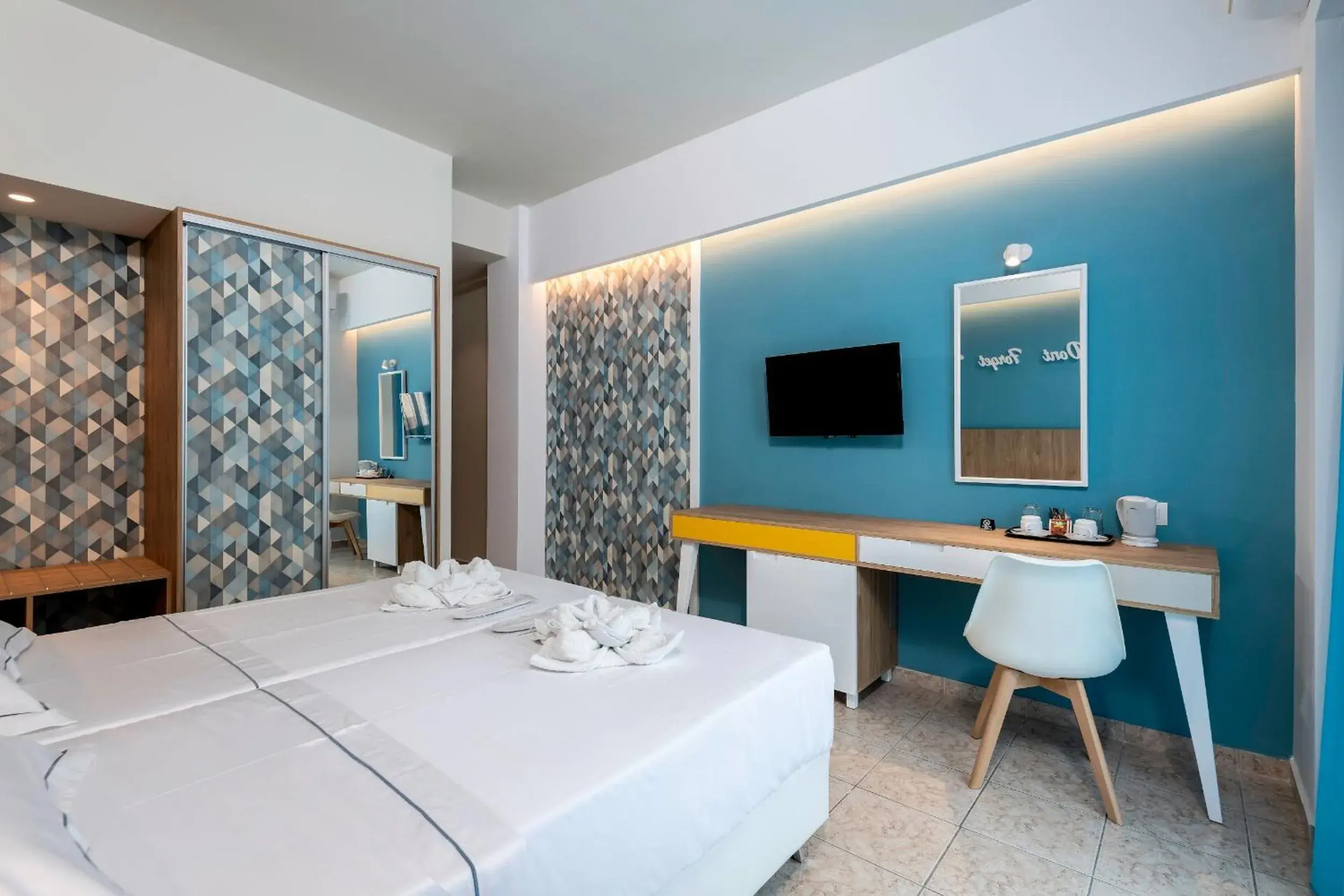 Photo of the whole room, Bed in Olympia Hotel Photo of the whole room, Bed in Olympia Hotel