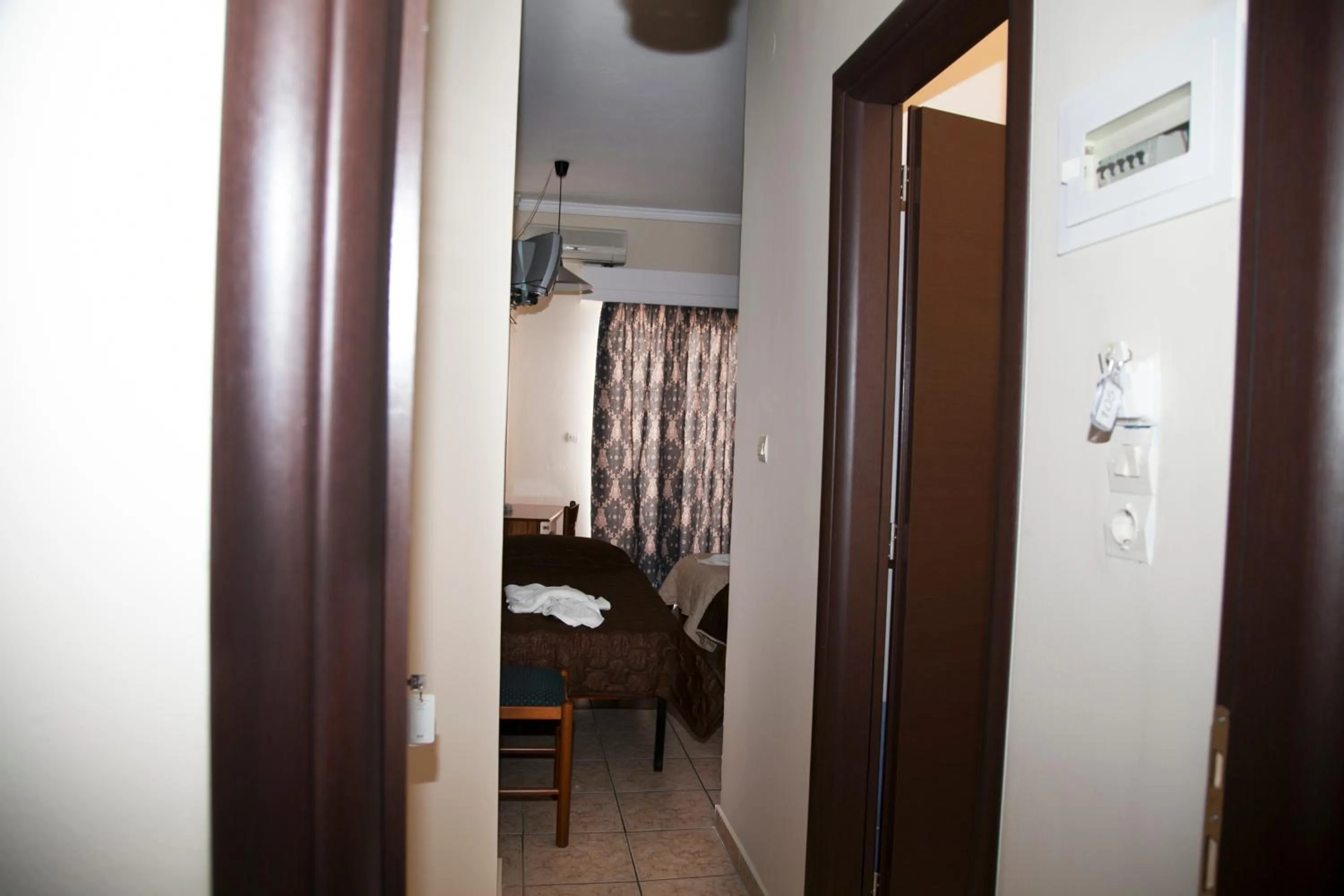 Bedroom, Bed in Olympia Hotel