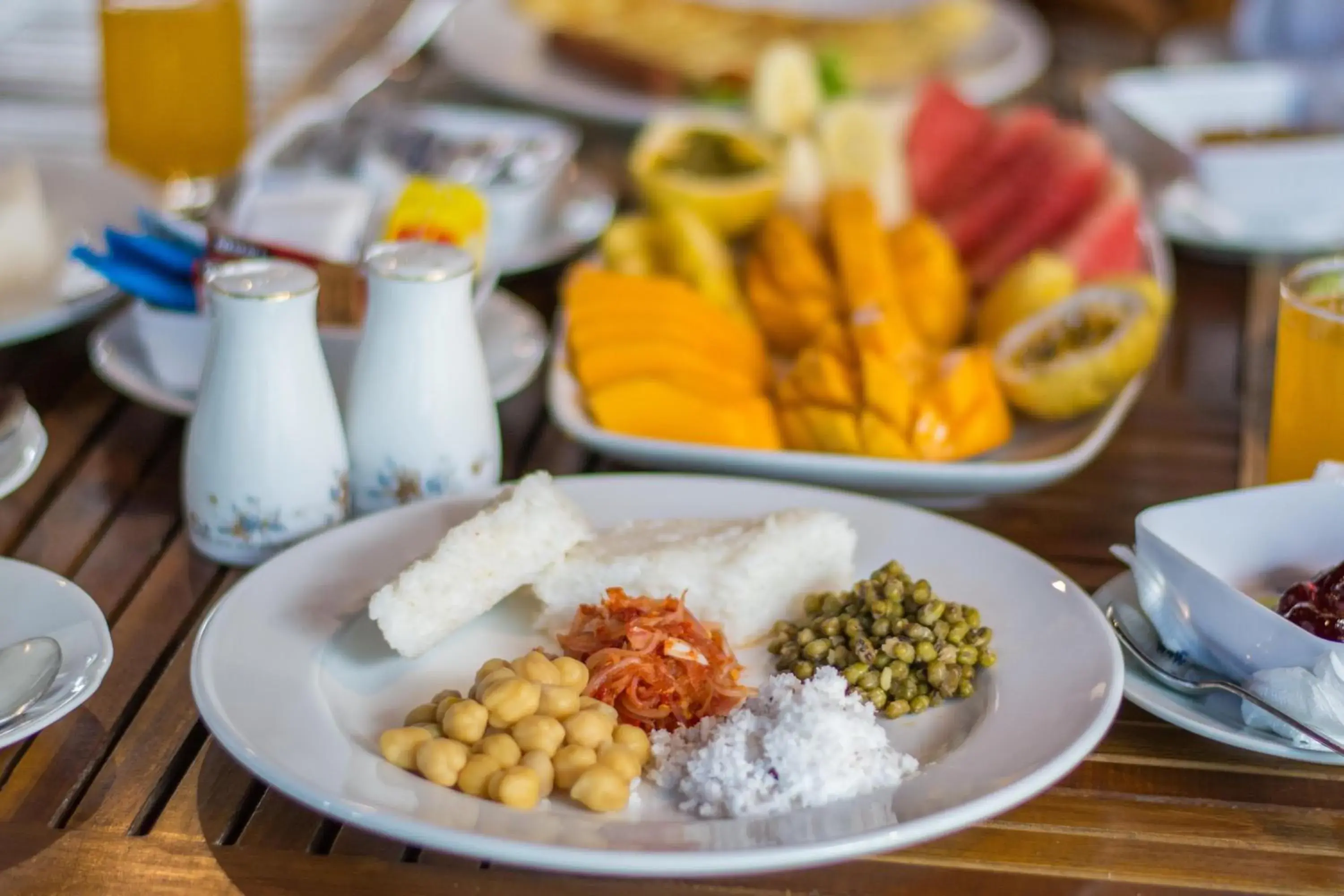 Breakfast in Ceyloni Lake Residency Breakfast in Ceyloni Lake Residency