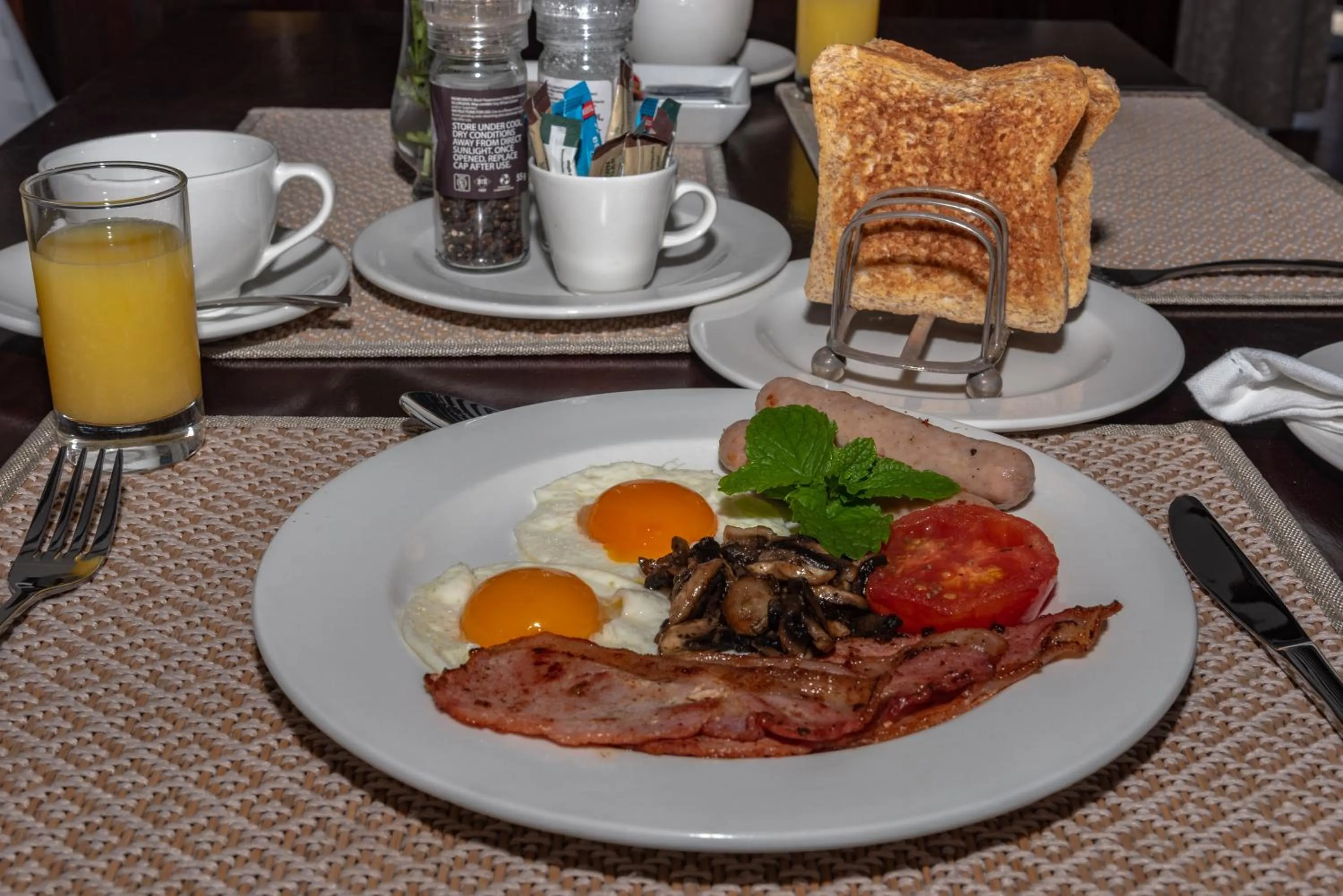 Breakfast in Botha House