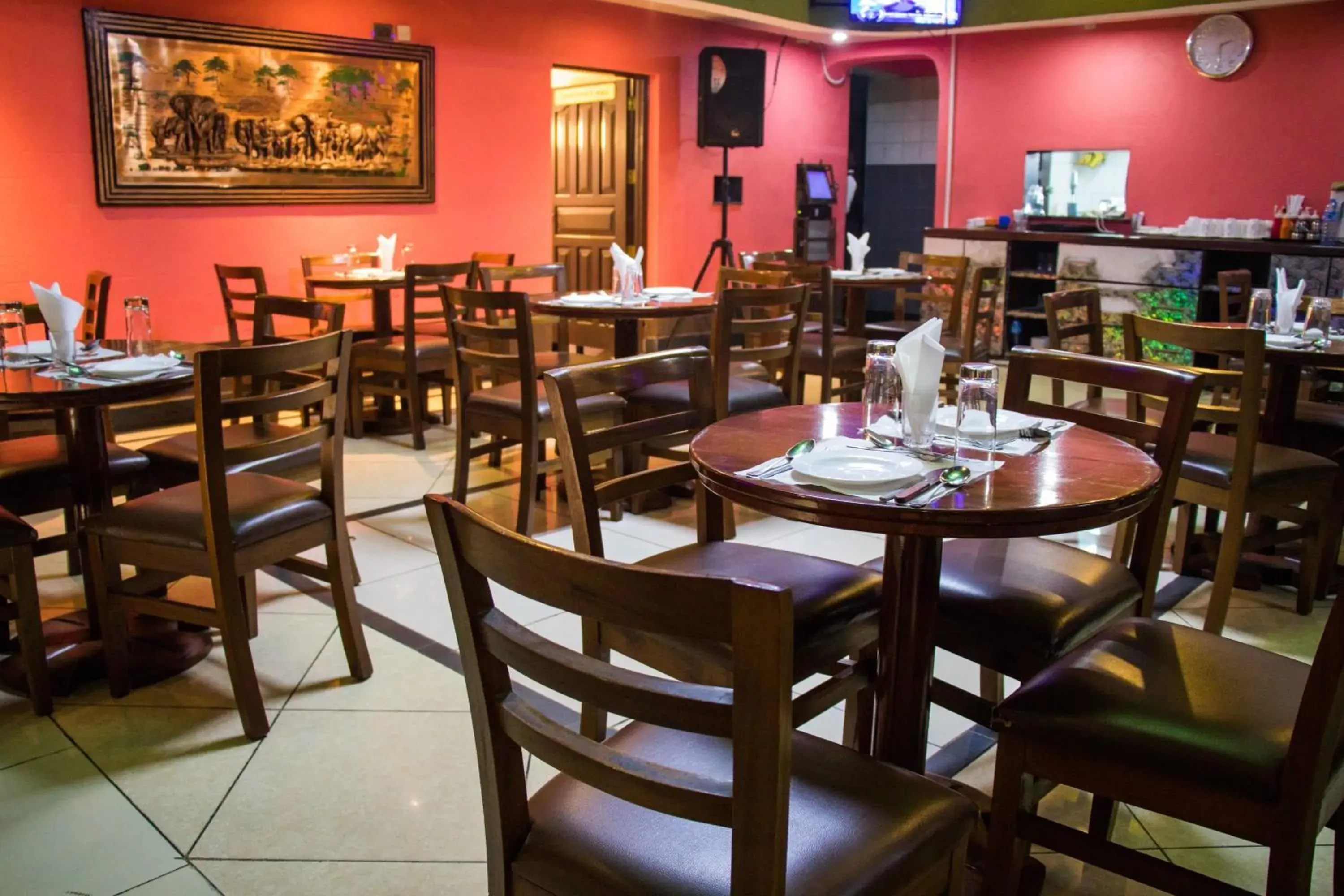 Restaurant/places to eat in Sandton City Hotel Restaurant/places to eat in Sandton City Hotel