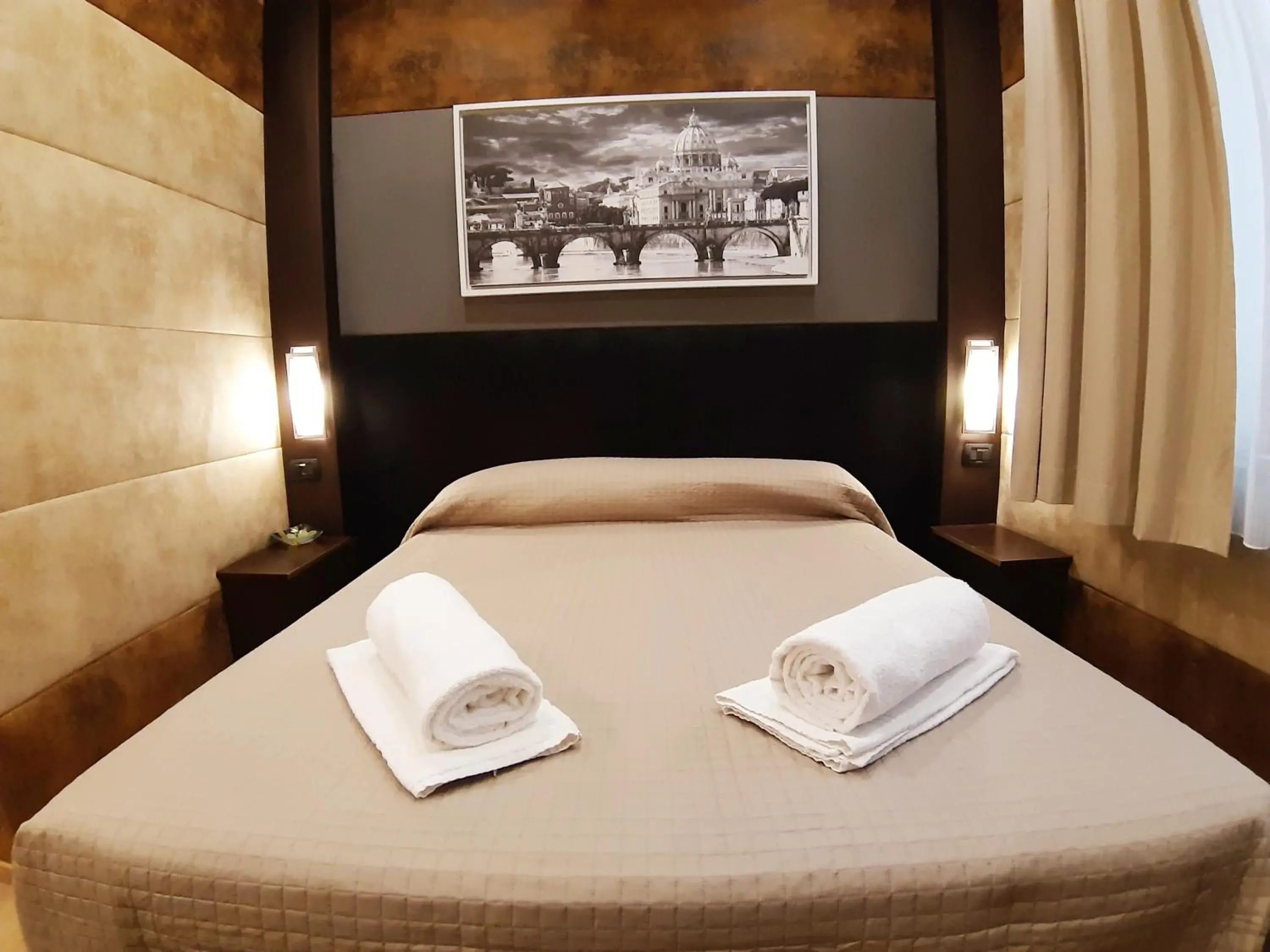 Bed in Gialli Vatican Guesthouse Bed in Gialli Vatican Guesthouse