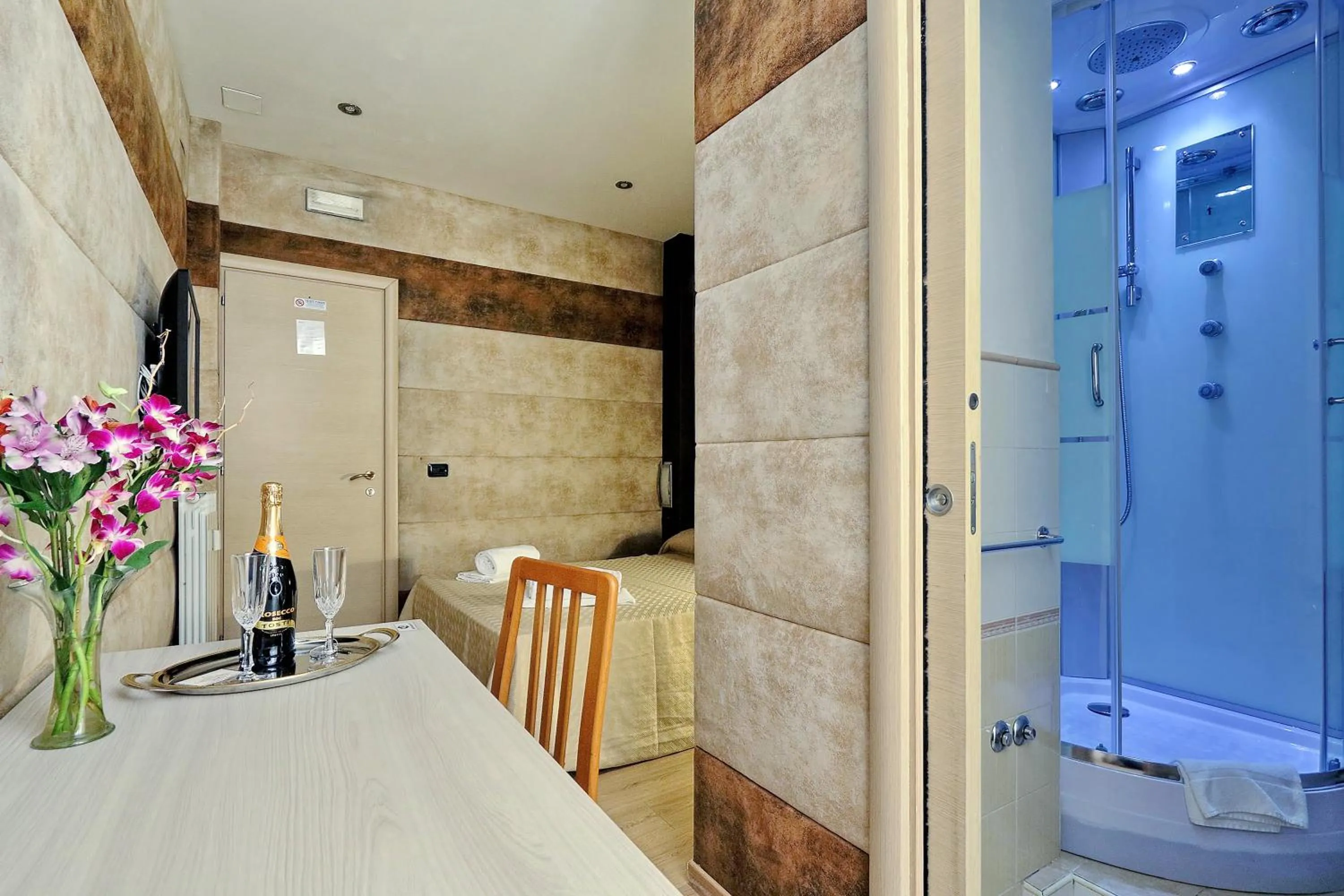 Bedroom in Gialli Vatican Guesthouse