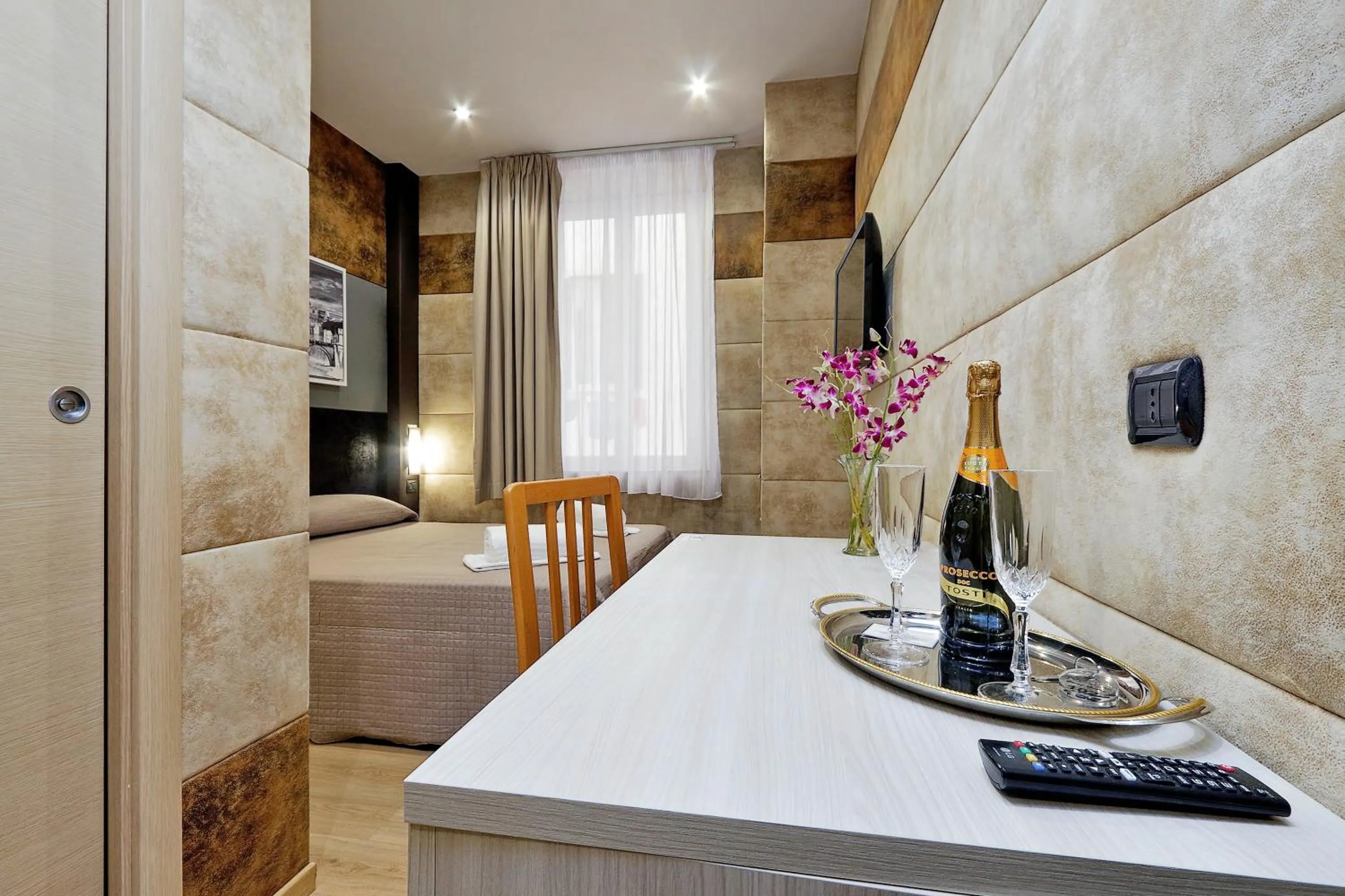 Bed in Gialli Vatican Guesthouse