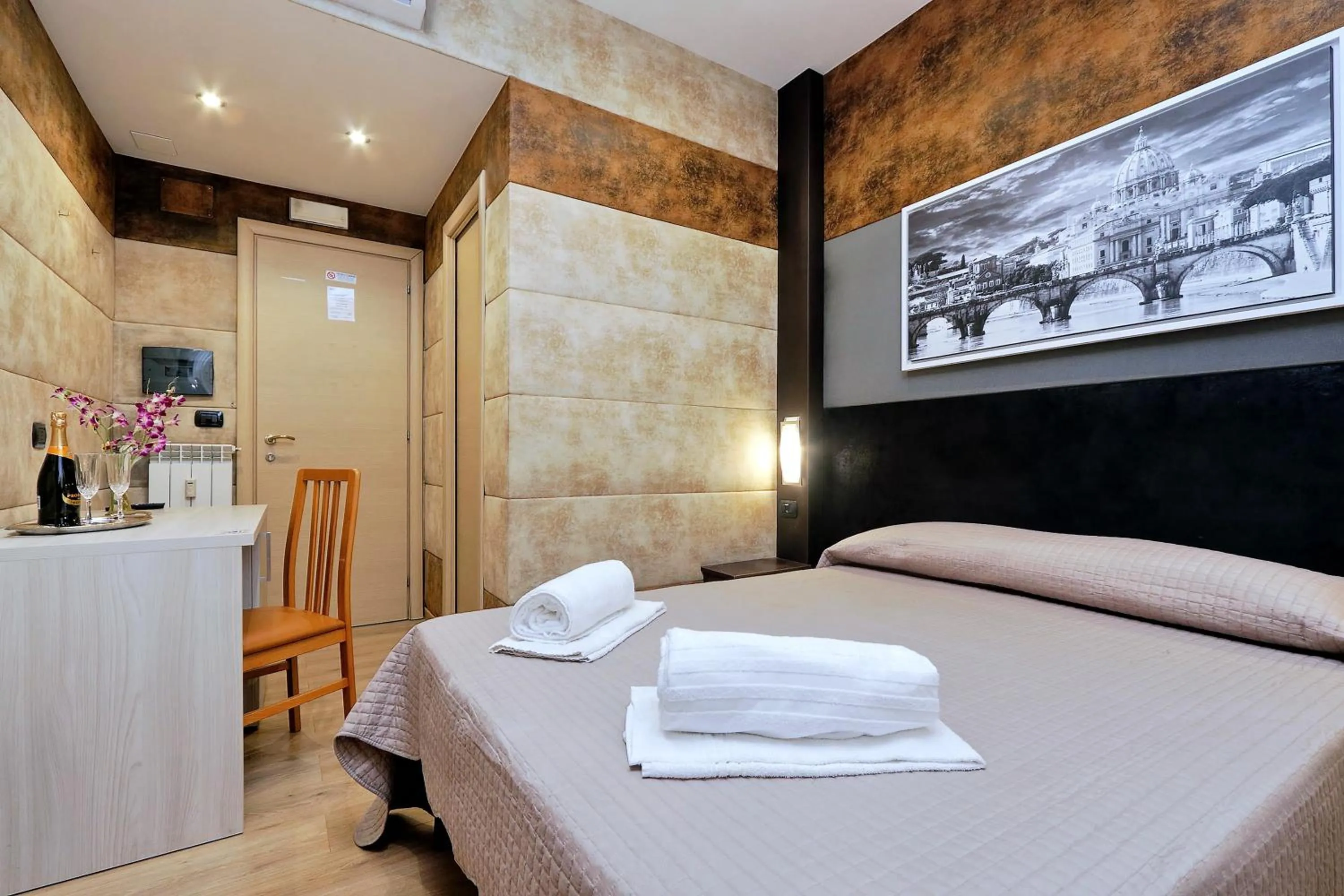 Bed in Gialli Vatican Guesthouse