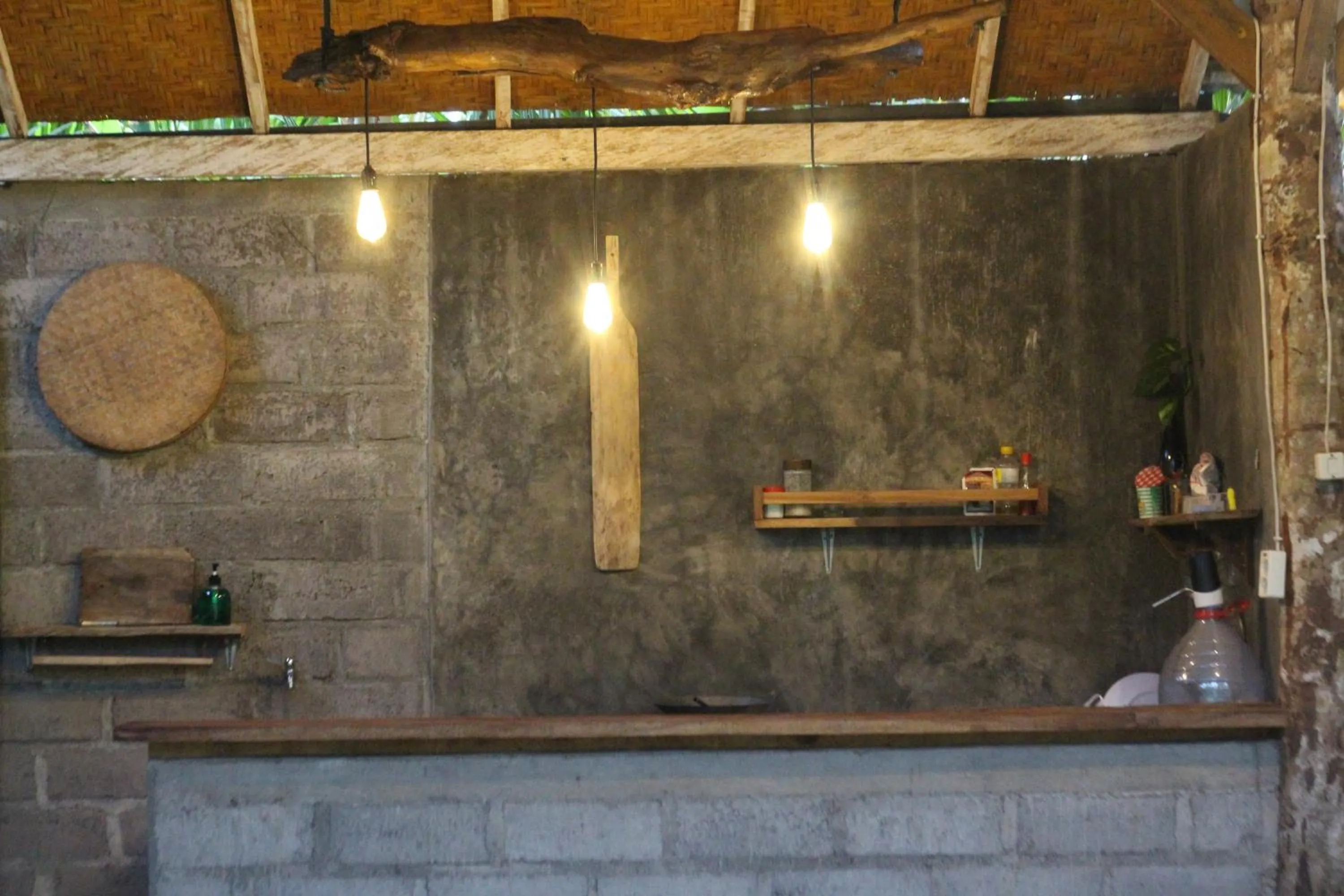 Jungle House - surf & stay