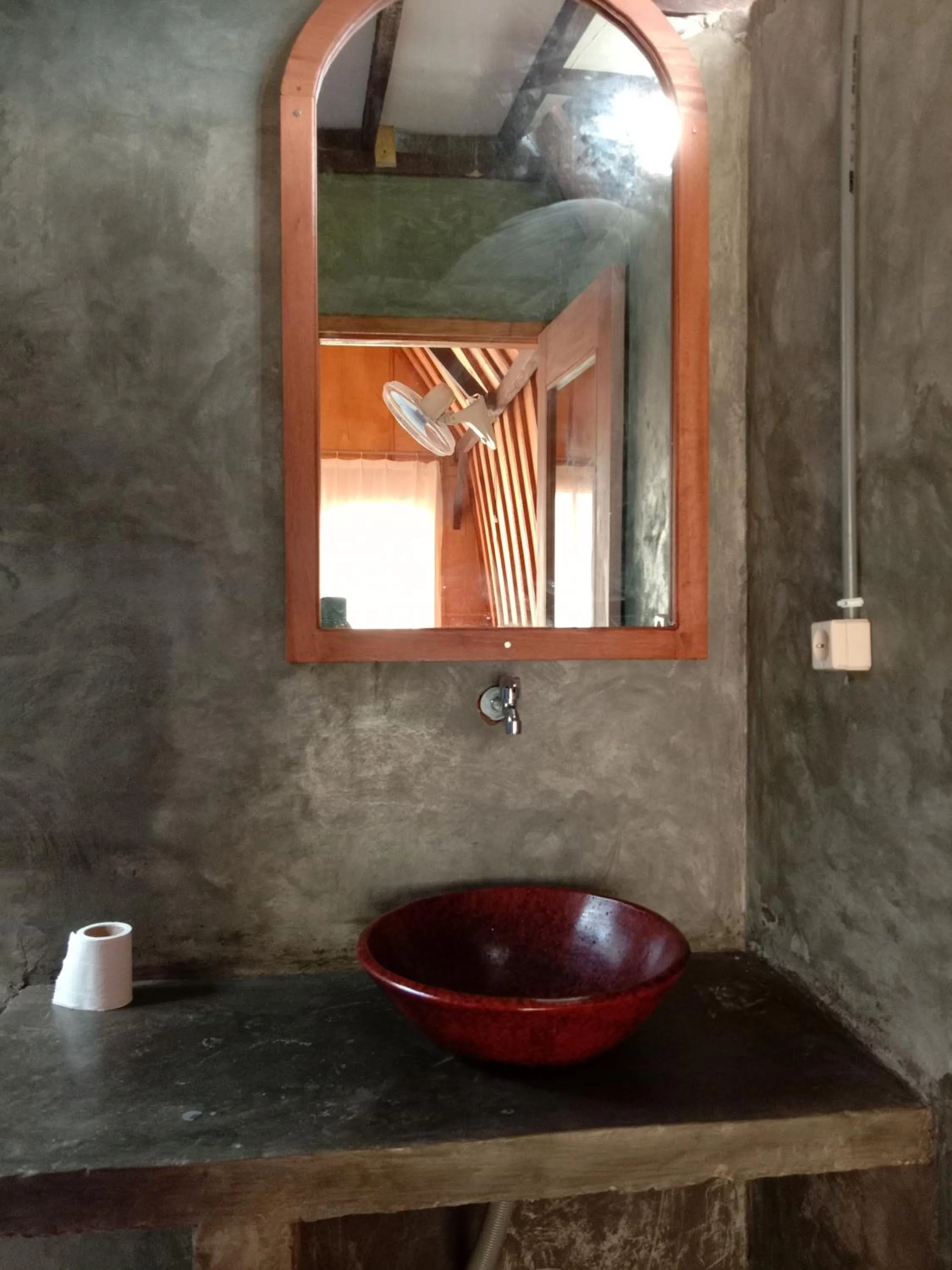 Jungle House - surf & stay