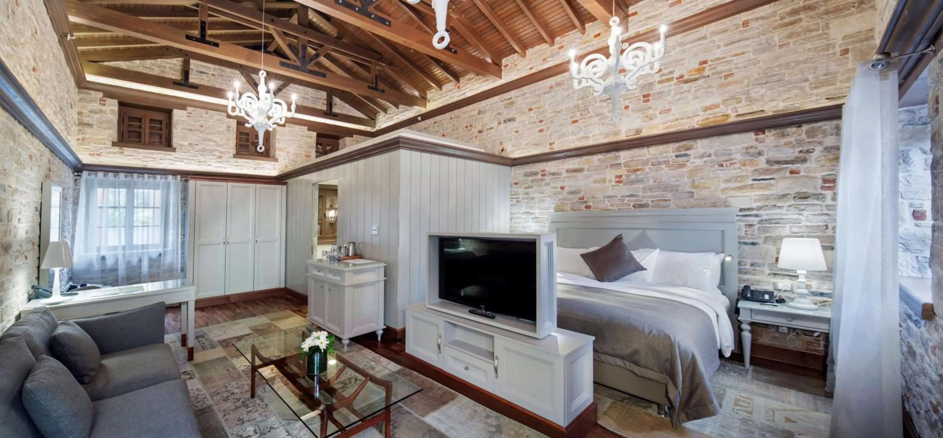 Living room in DoubleTree by Hilton Kusadasi