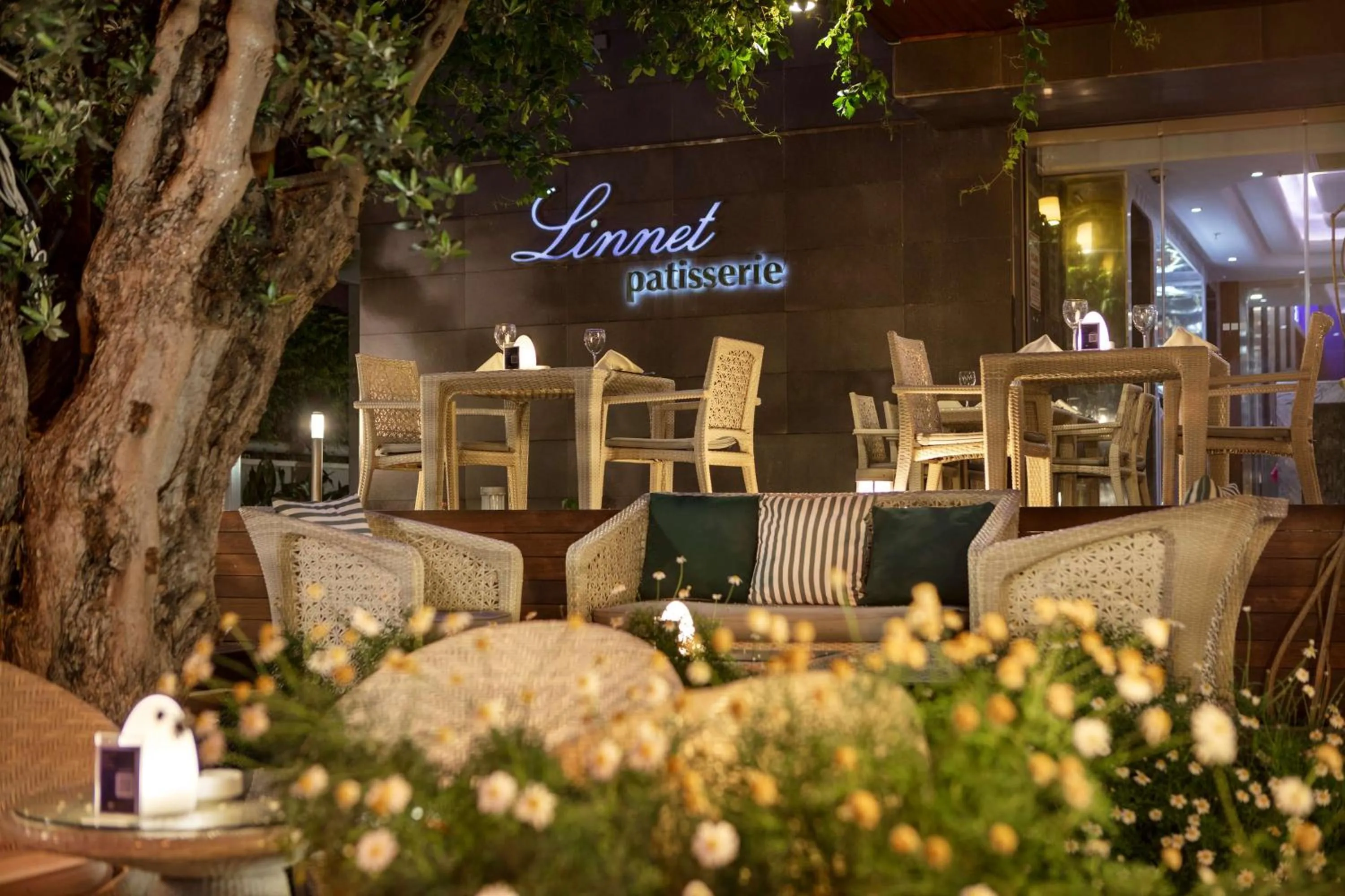 Restaurant/places to eat in DoubleTree by Hilton Kusadasi