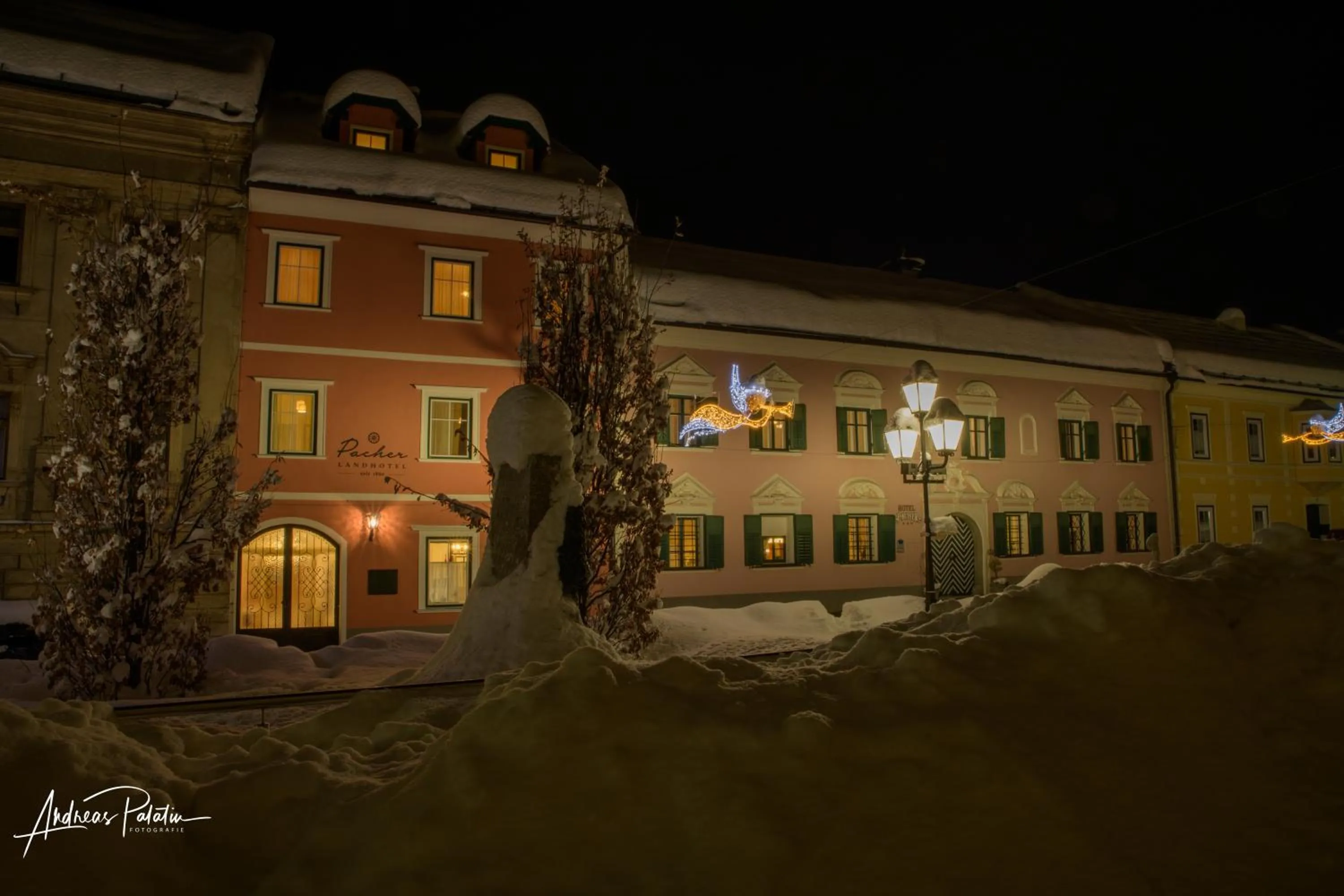 Facade/entrance in Landhotel Pacher