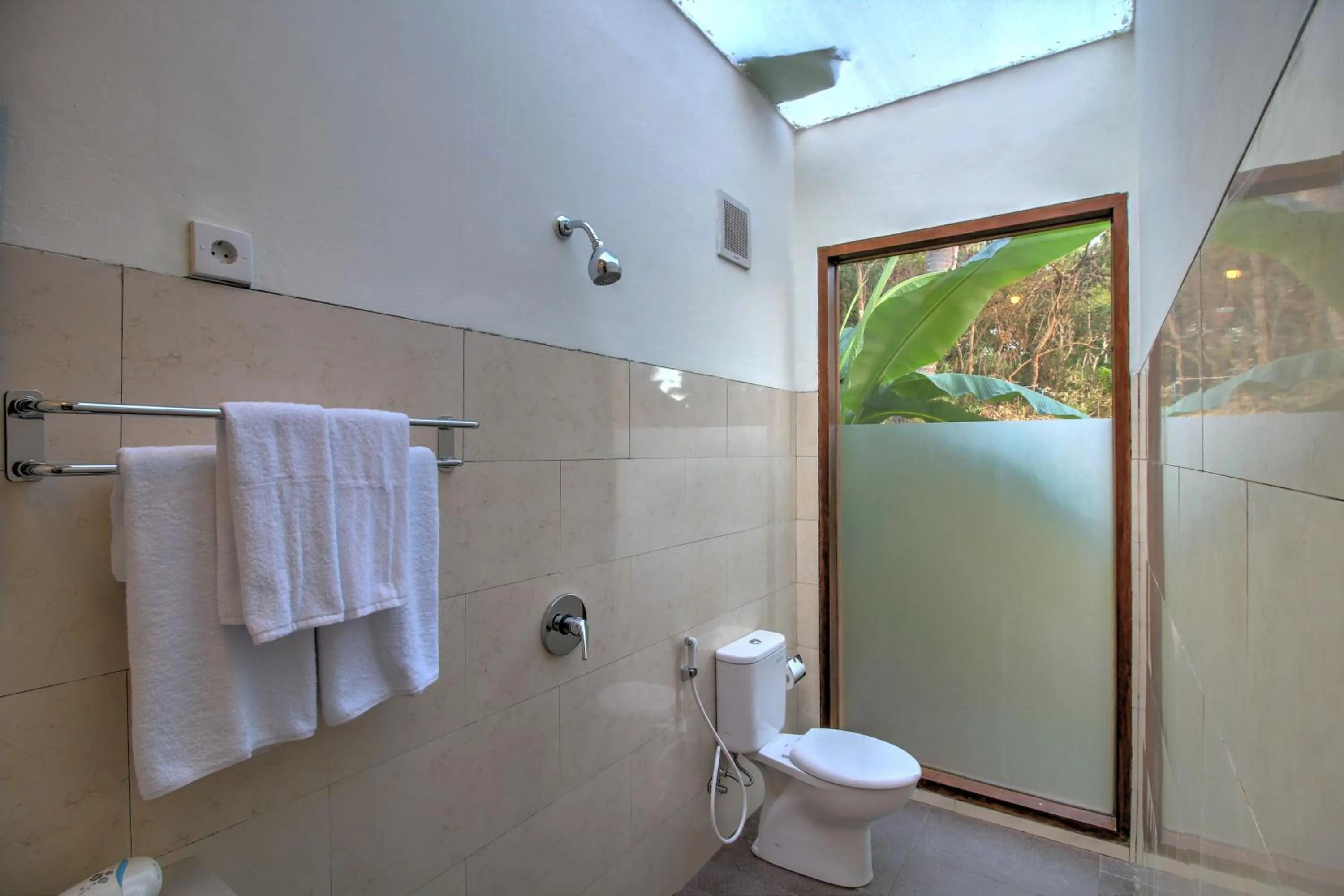 Shower in Arya Resort Nusa Penida