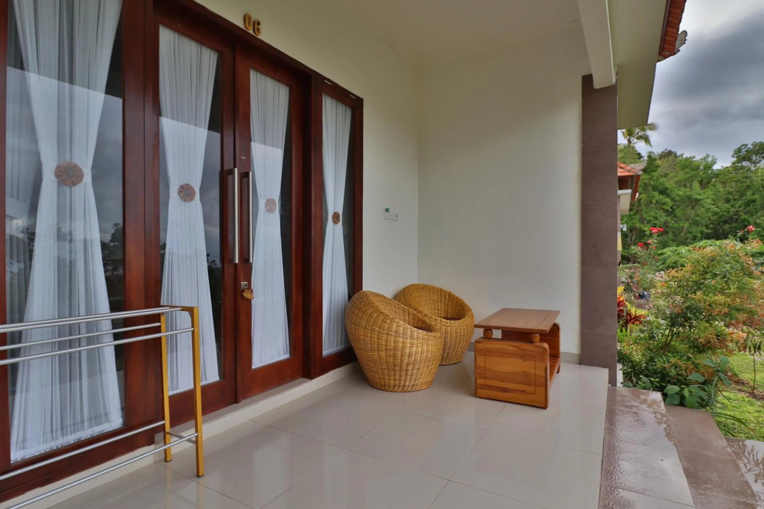 Balcony/Terrace in Arya Resort Nusa Penida