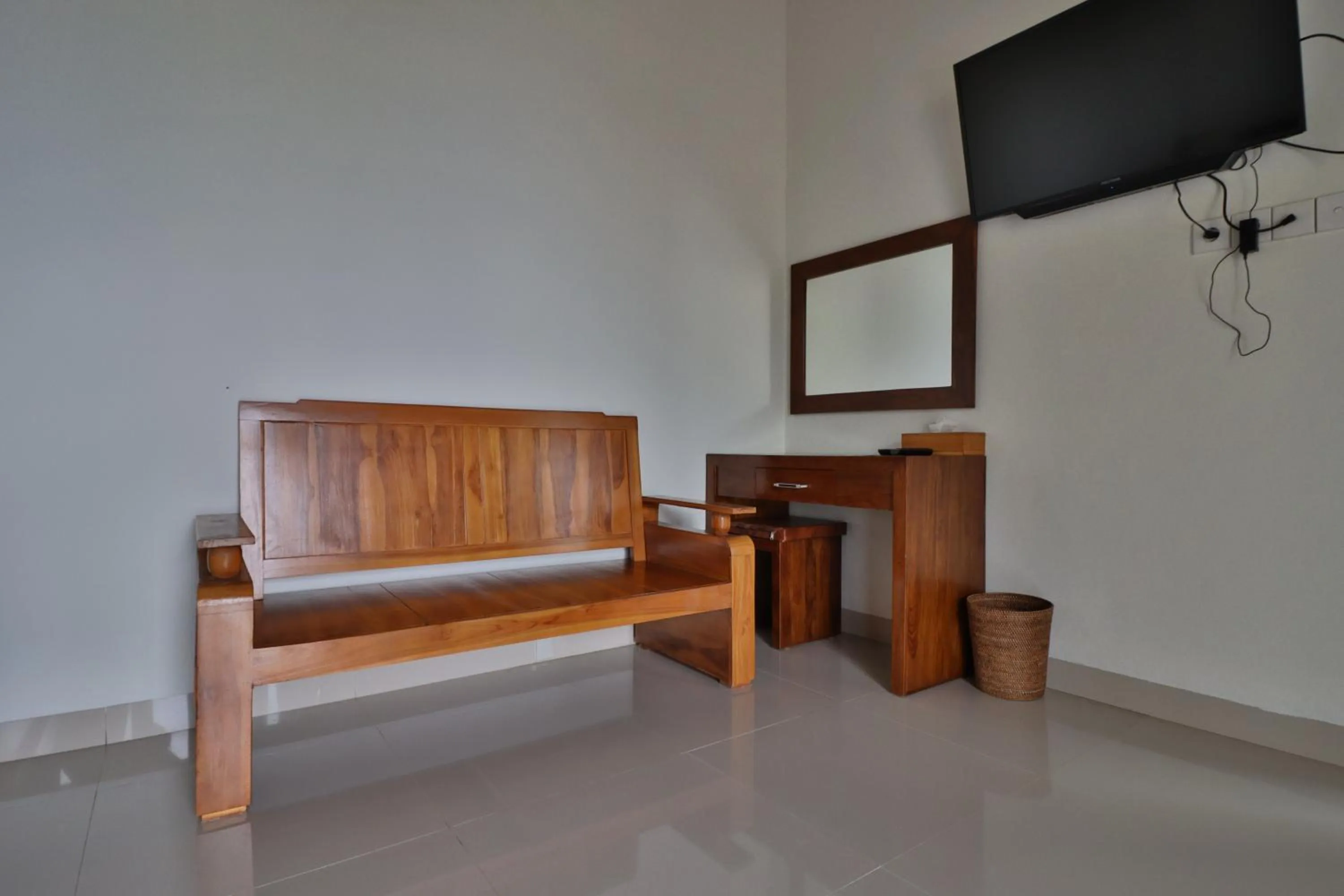 Communal lounge/ TV room in Arya Resort Nusa Penida