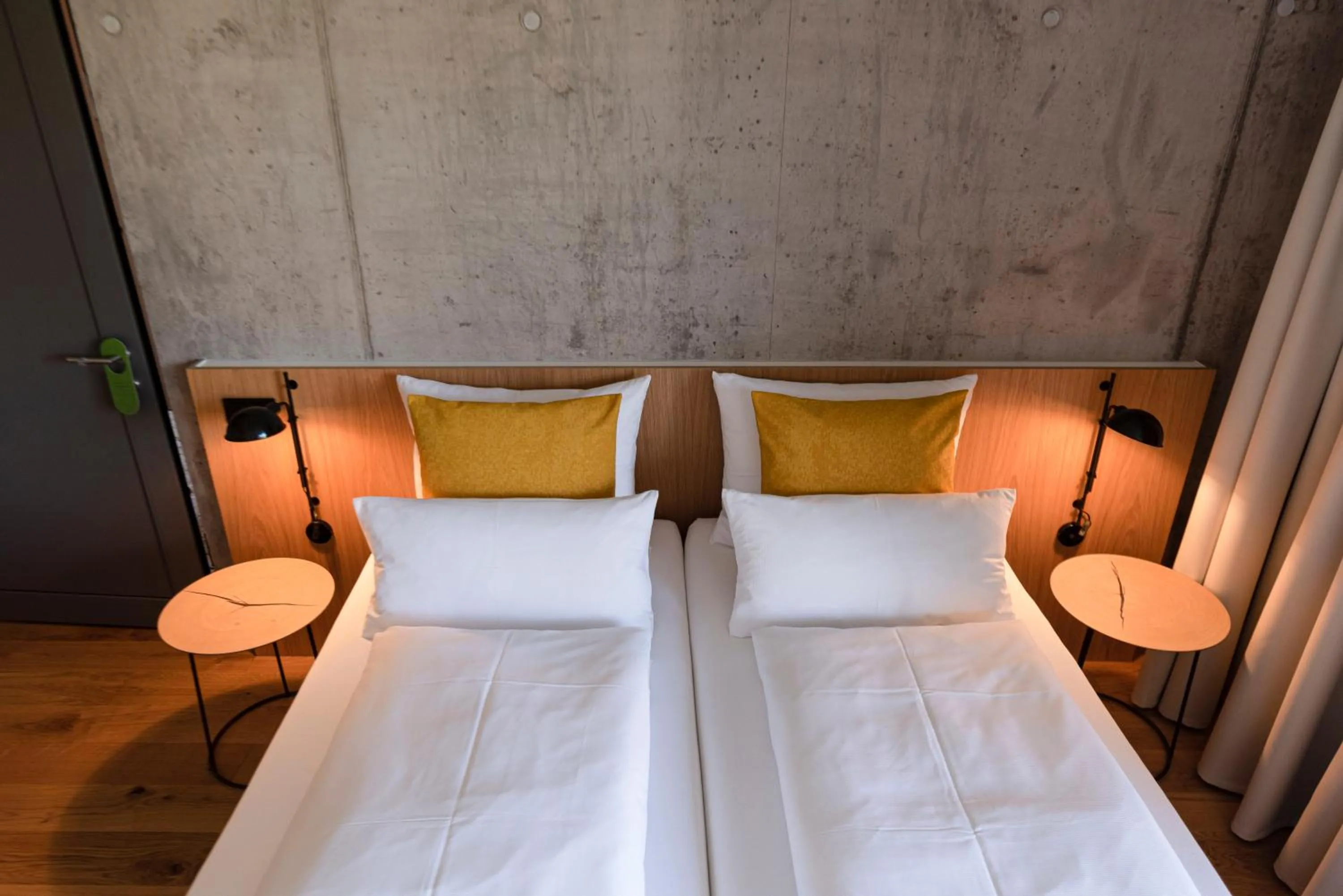 Bed in Sternen Bohlingen Aparthotel