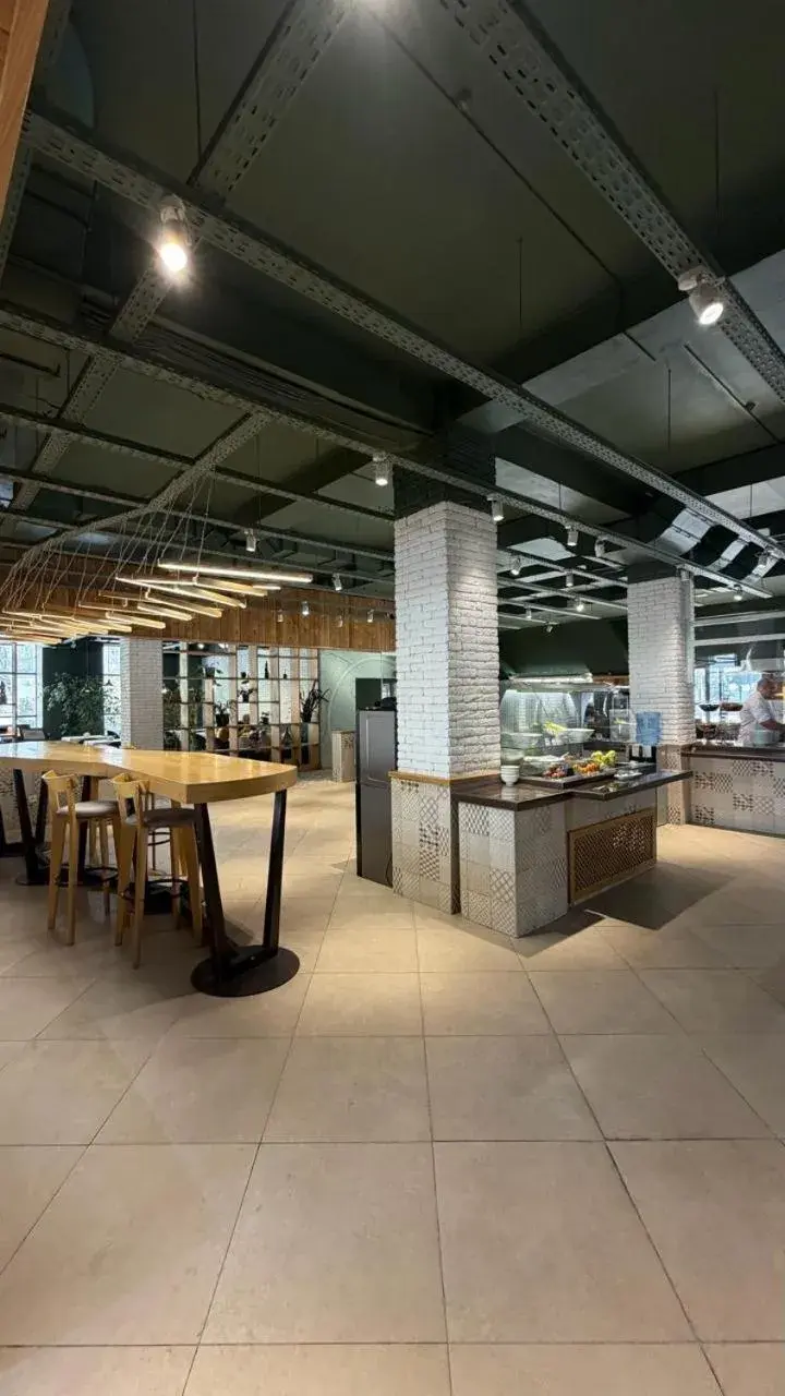 Restaurant/places to eat in Best Western Plus Atakent Park Hotel Restaurant/places to eat in Best Western Plus Atakent Park Hotel