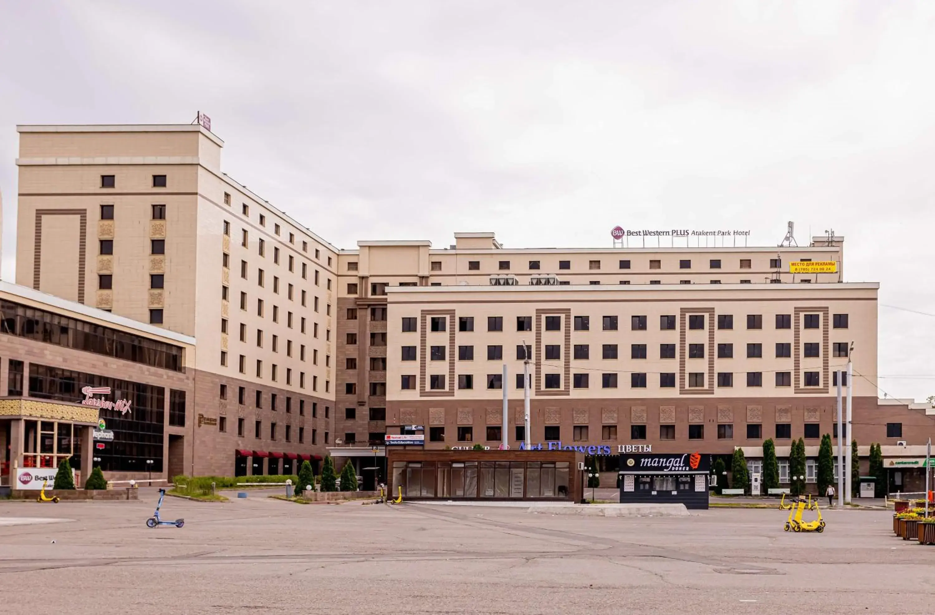 Property building in Best Western Plus Atakent Park Hotel Property building in Best Western Plus Atakent Park Hotel