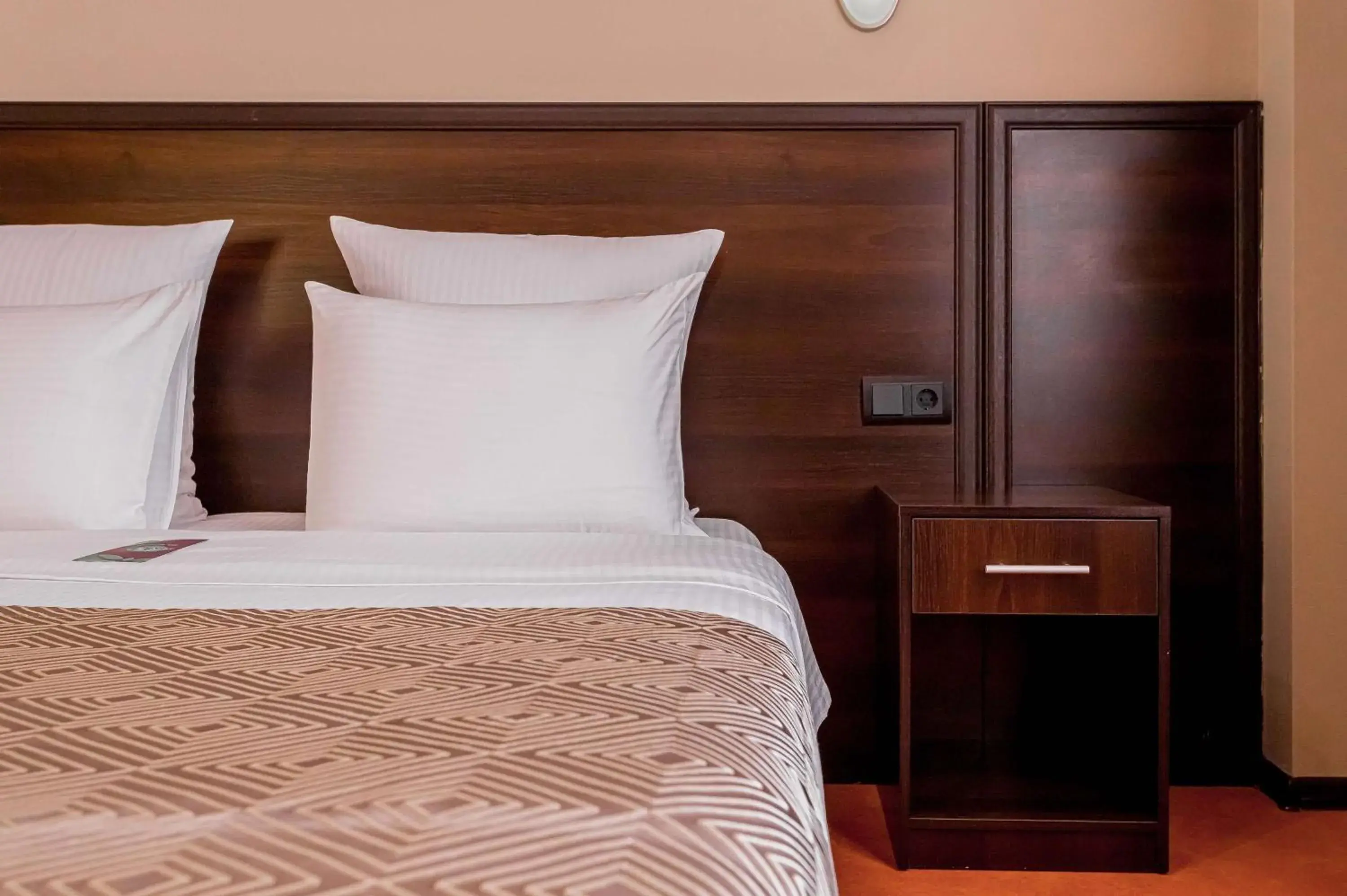 Standard Double Room with One Bed - Smoking in Best Western Plus Atakent Park Hotel Standard Double Room with One Bed - Smoking in Best Western Plus Atakent Park Hotel