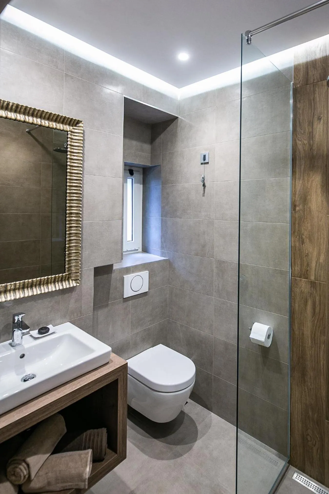 Toilet in Teatro Suite & Rooms