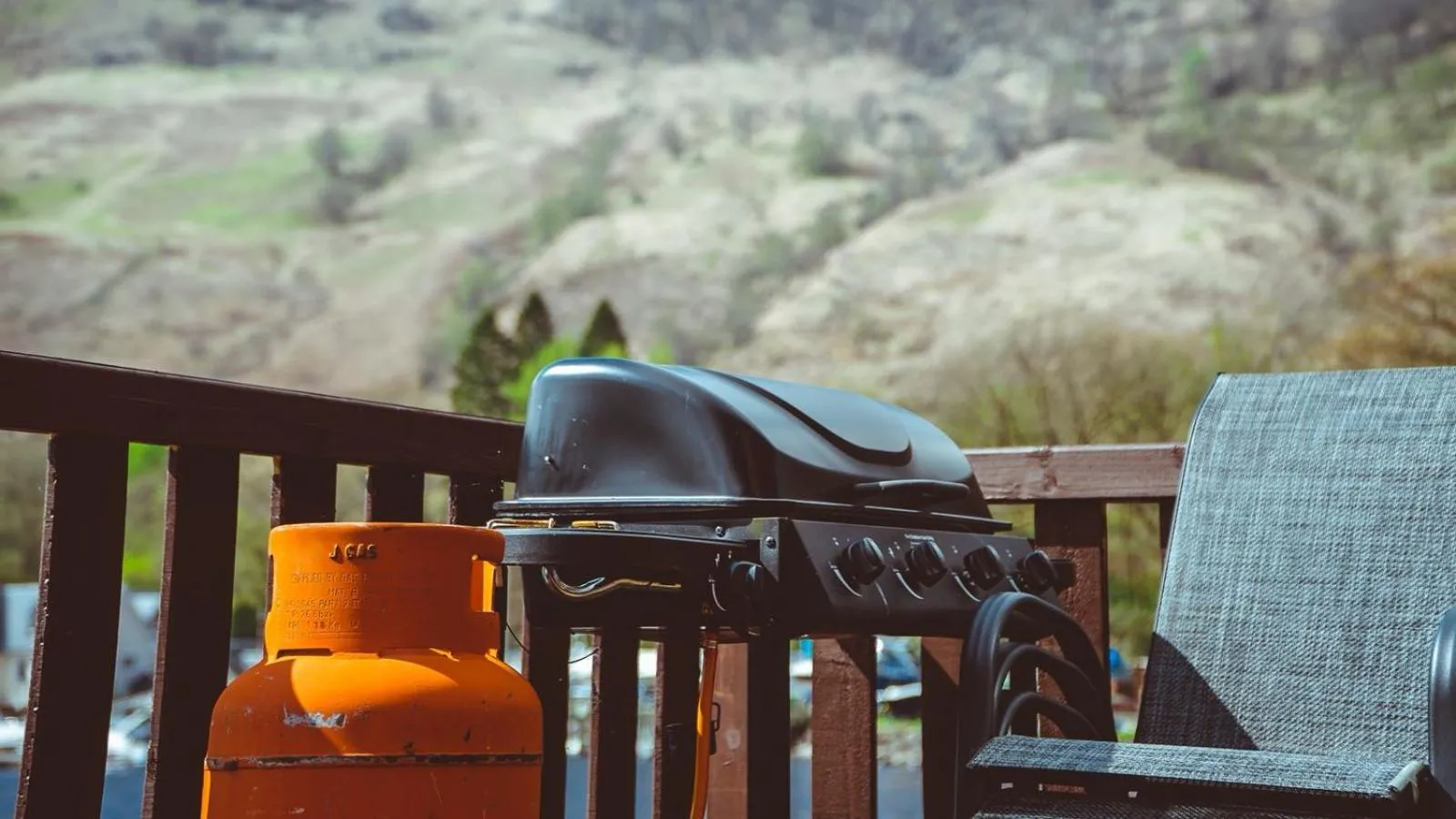 BBQ facilities in Bonnie Banks Lodge Ardlui