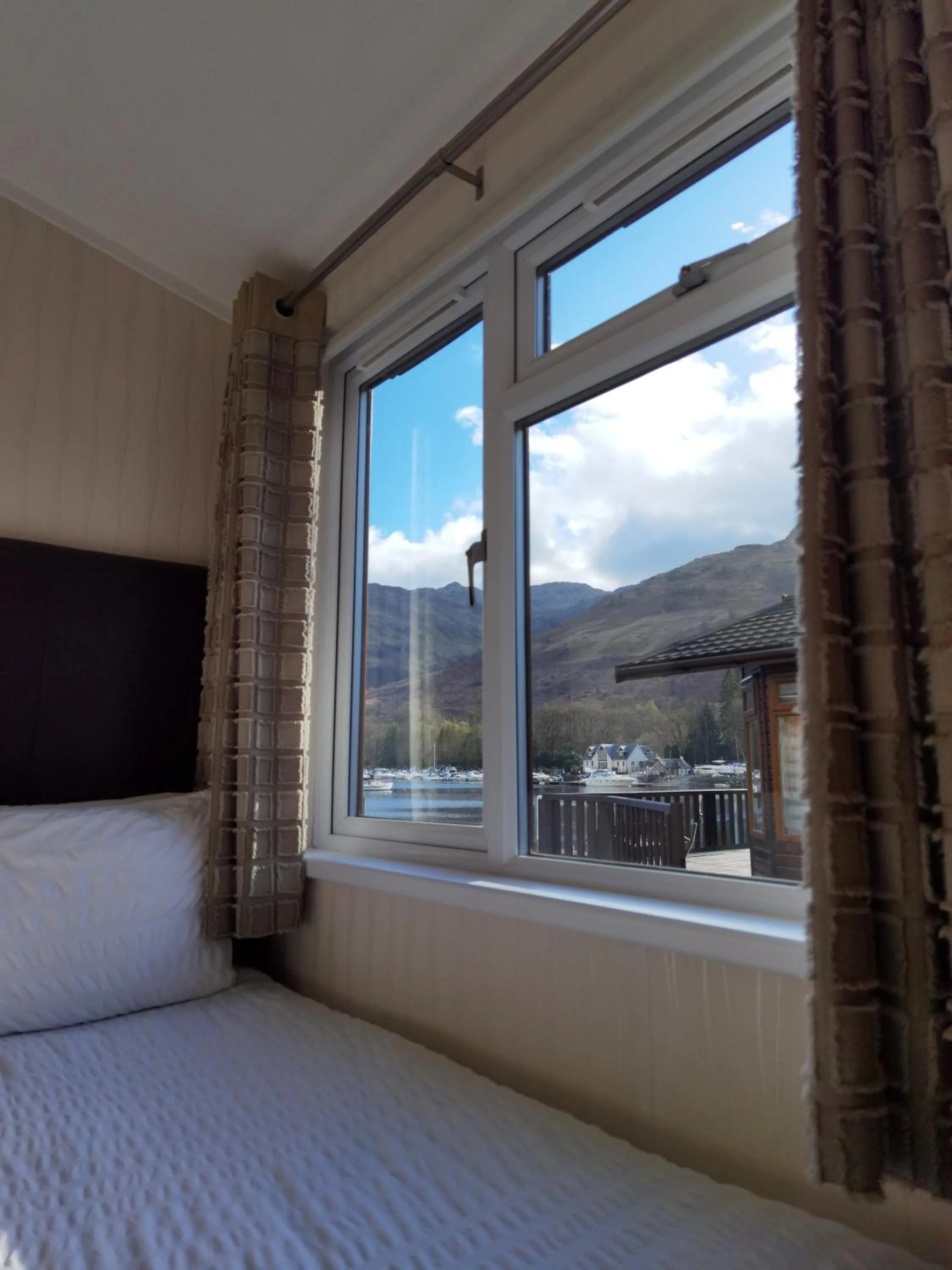 Bed in Bonnie Banks Lodge Ardlui