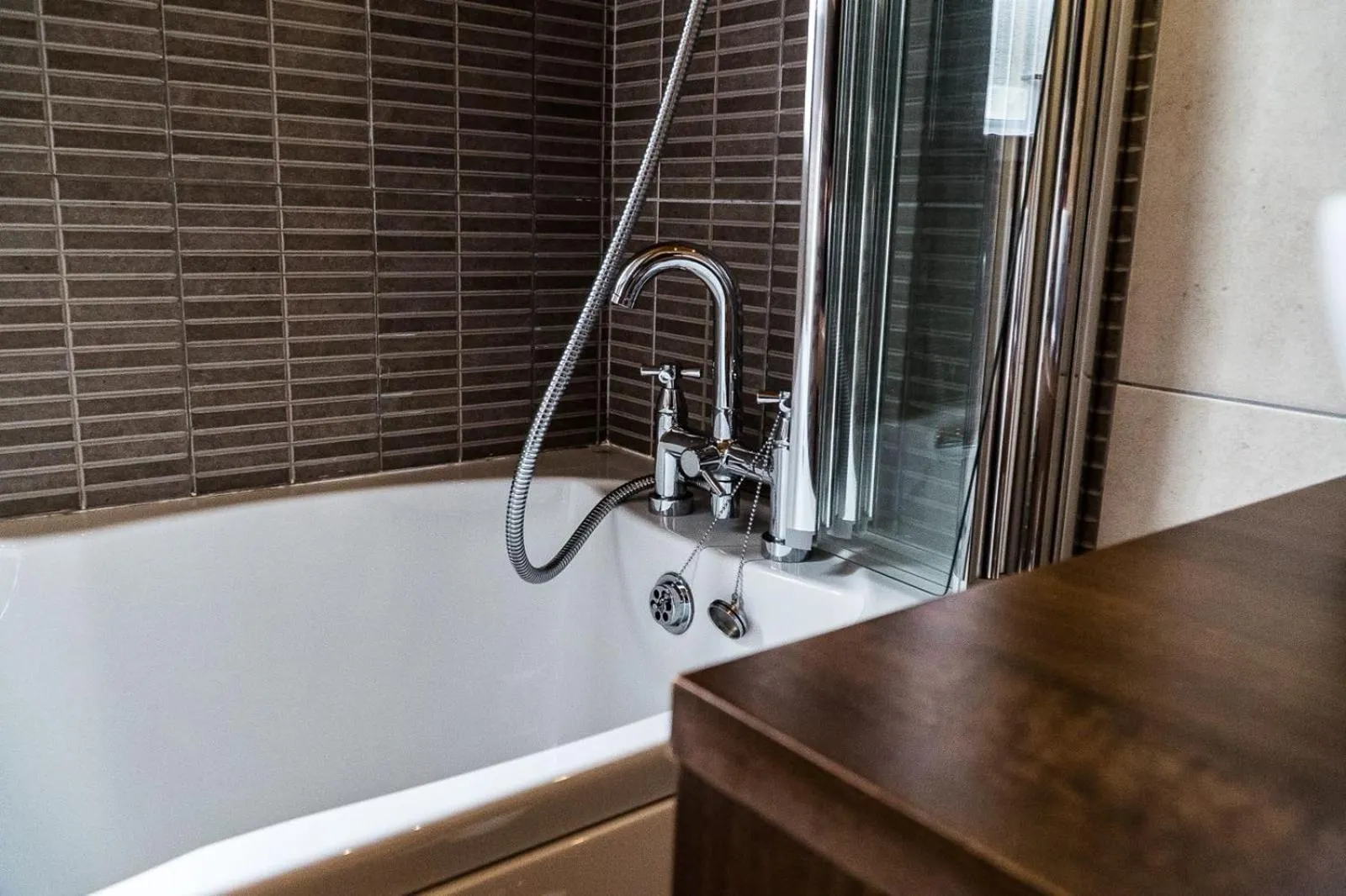 Bathroom in Bonnie Banks Lodge Ardlui