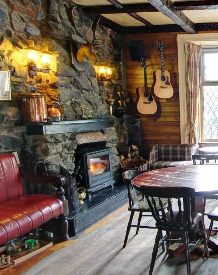 Restaurant/places to eat in Bonnie Banks Lodge Ardlui