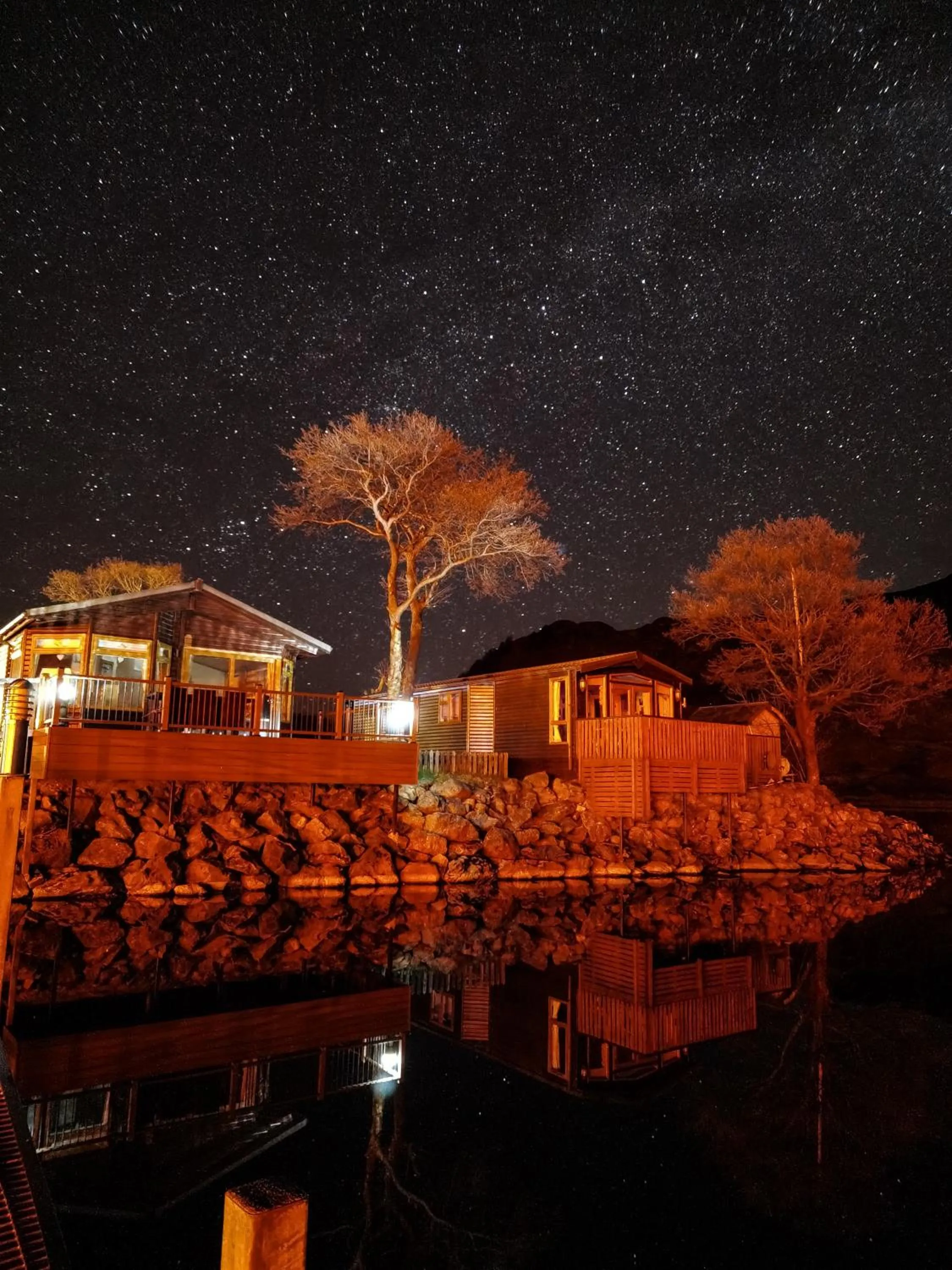 Property building in Bonnie Banks Lodge Ardlui
