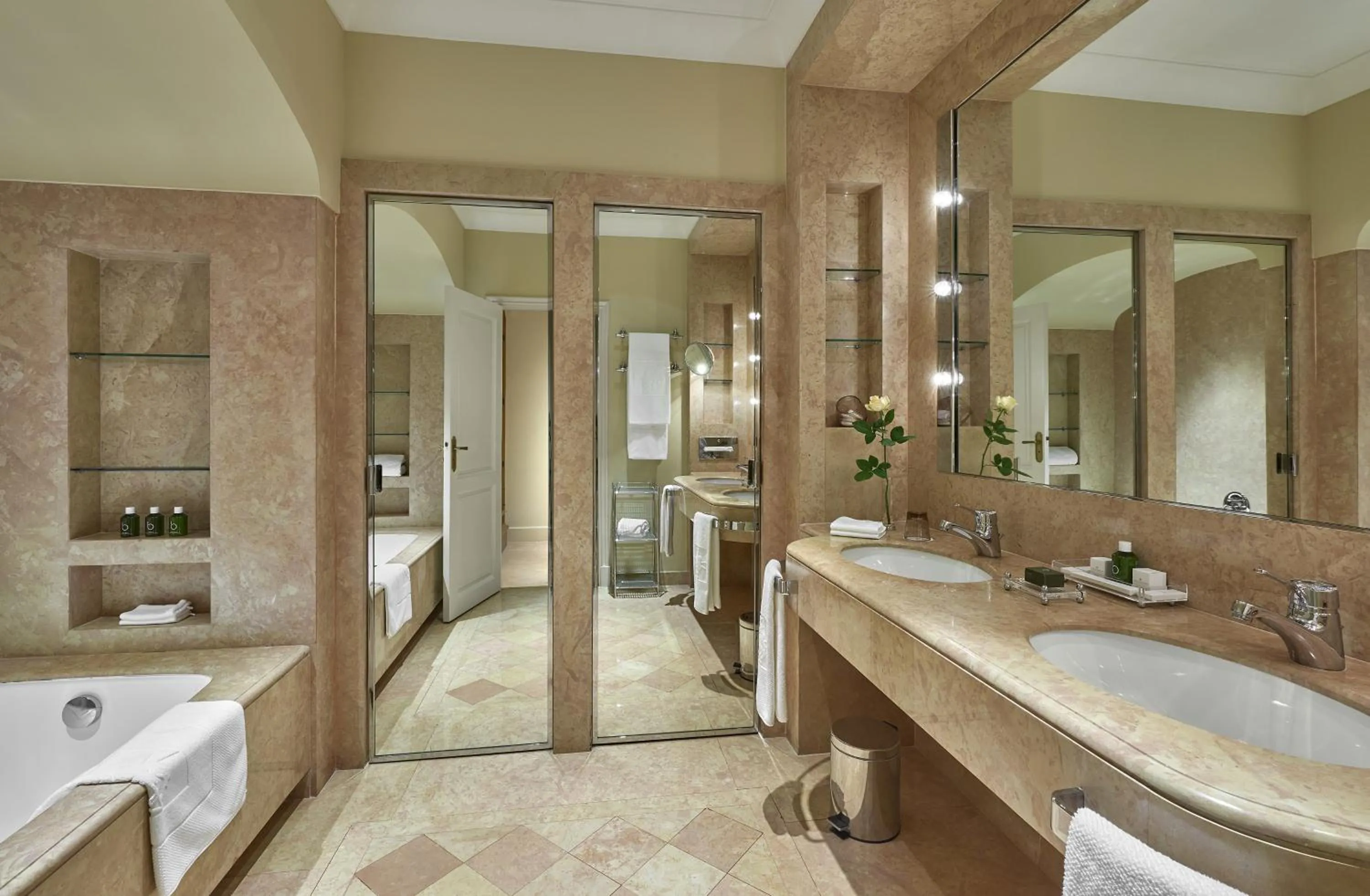 Bathroom in Château Saint-Martin & Spa, Oetker Hotels