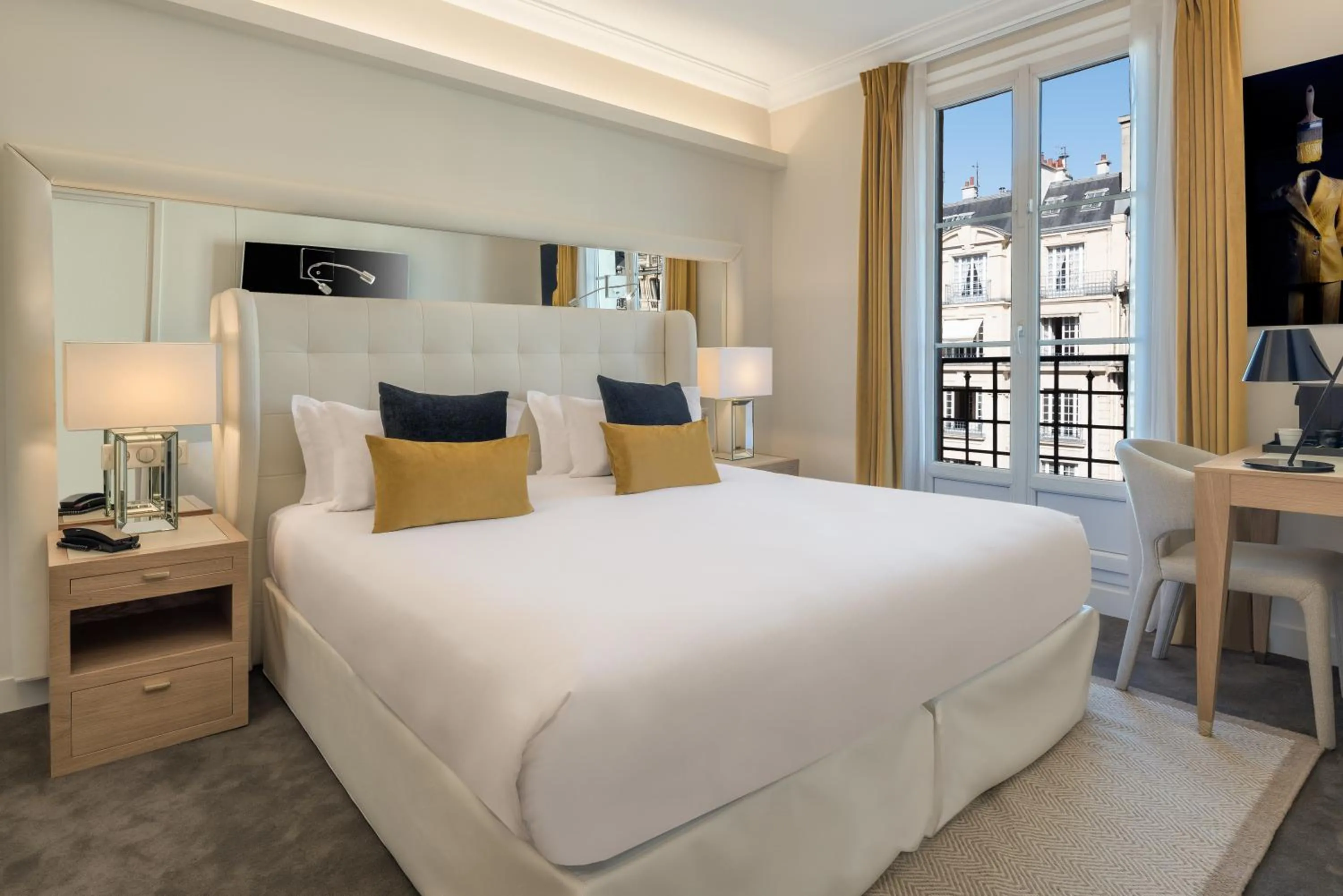 Photo of the whole room, Bed in Hotel Camille Paris Tapestry Collection by Hilton