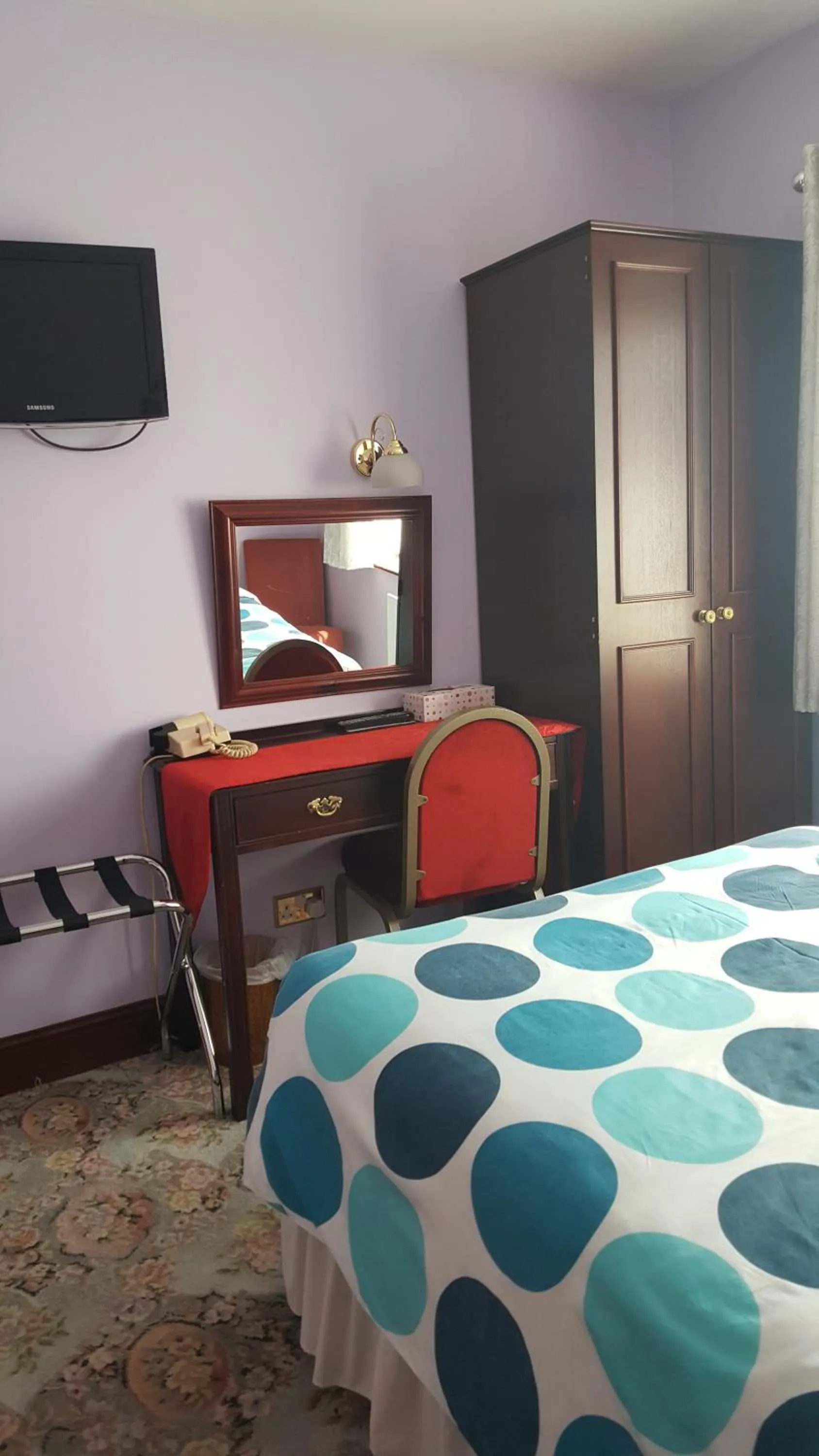 Decorative detail, Bed in Balkan Lodge Oxford