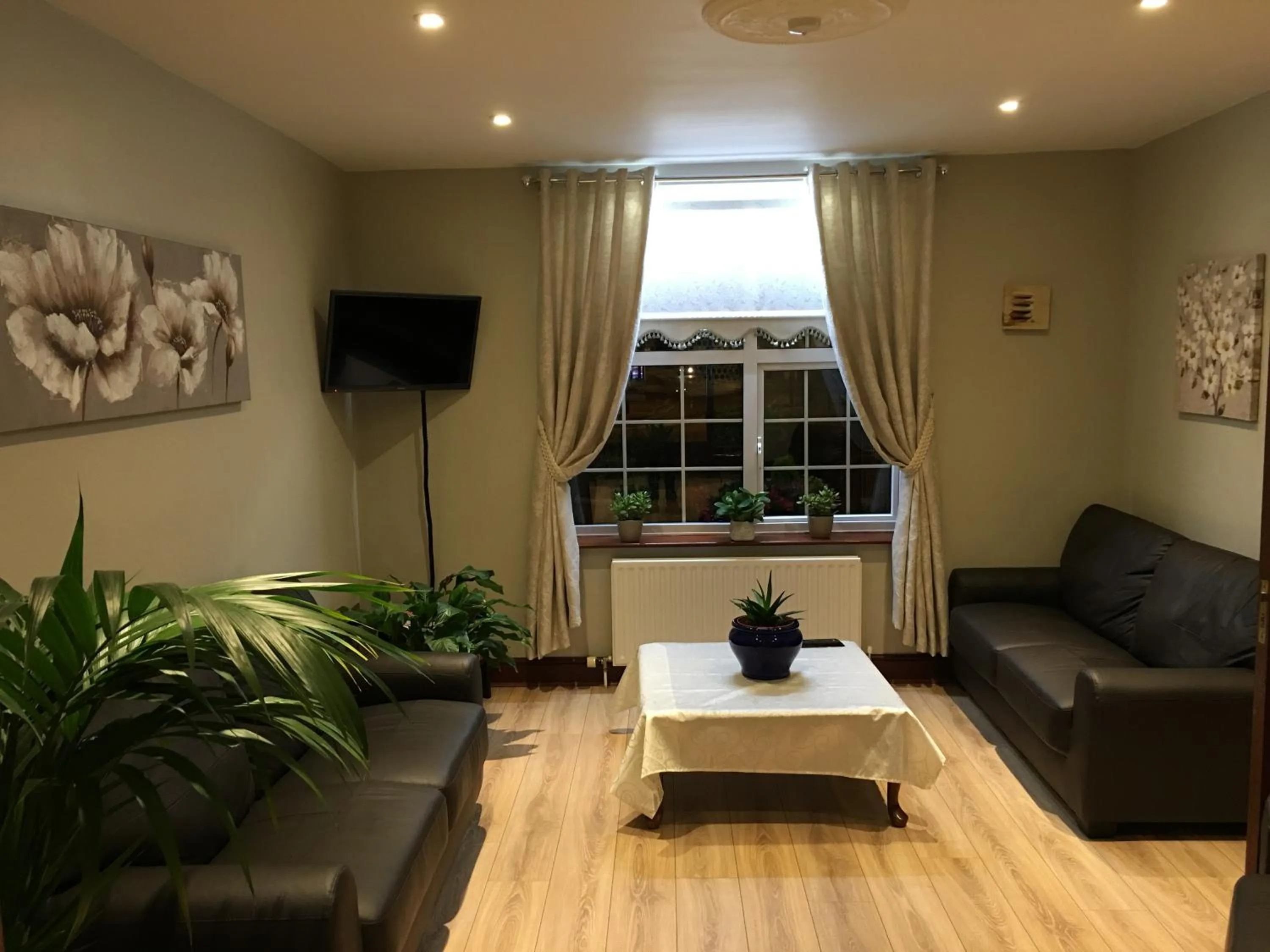 Living room in Balkan Lodge Oxford