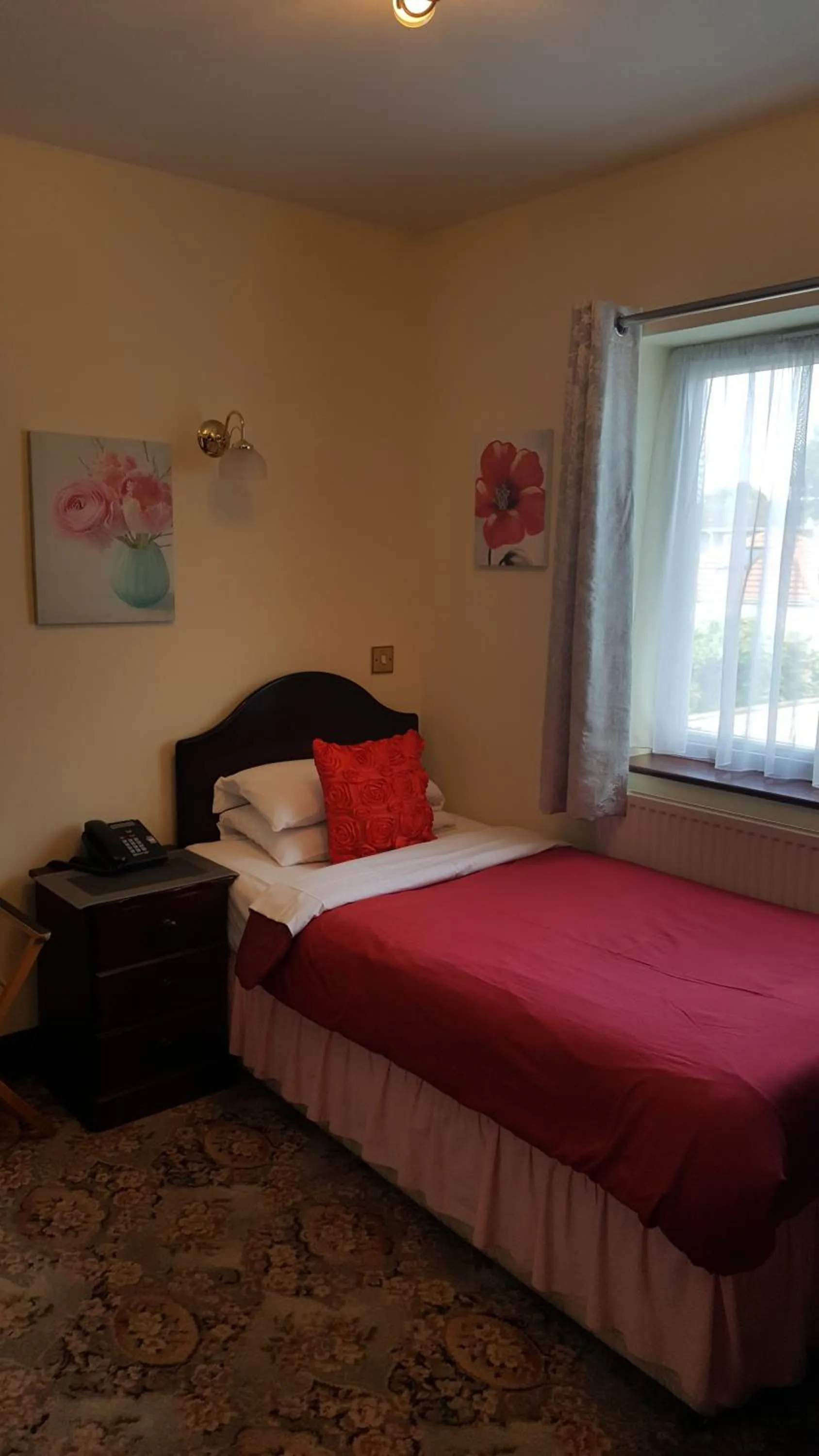 Day, Bed in Balkan Lodge Oxford