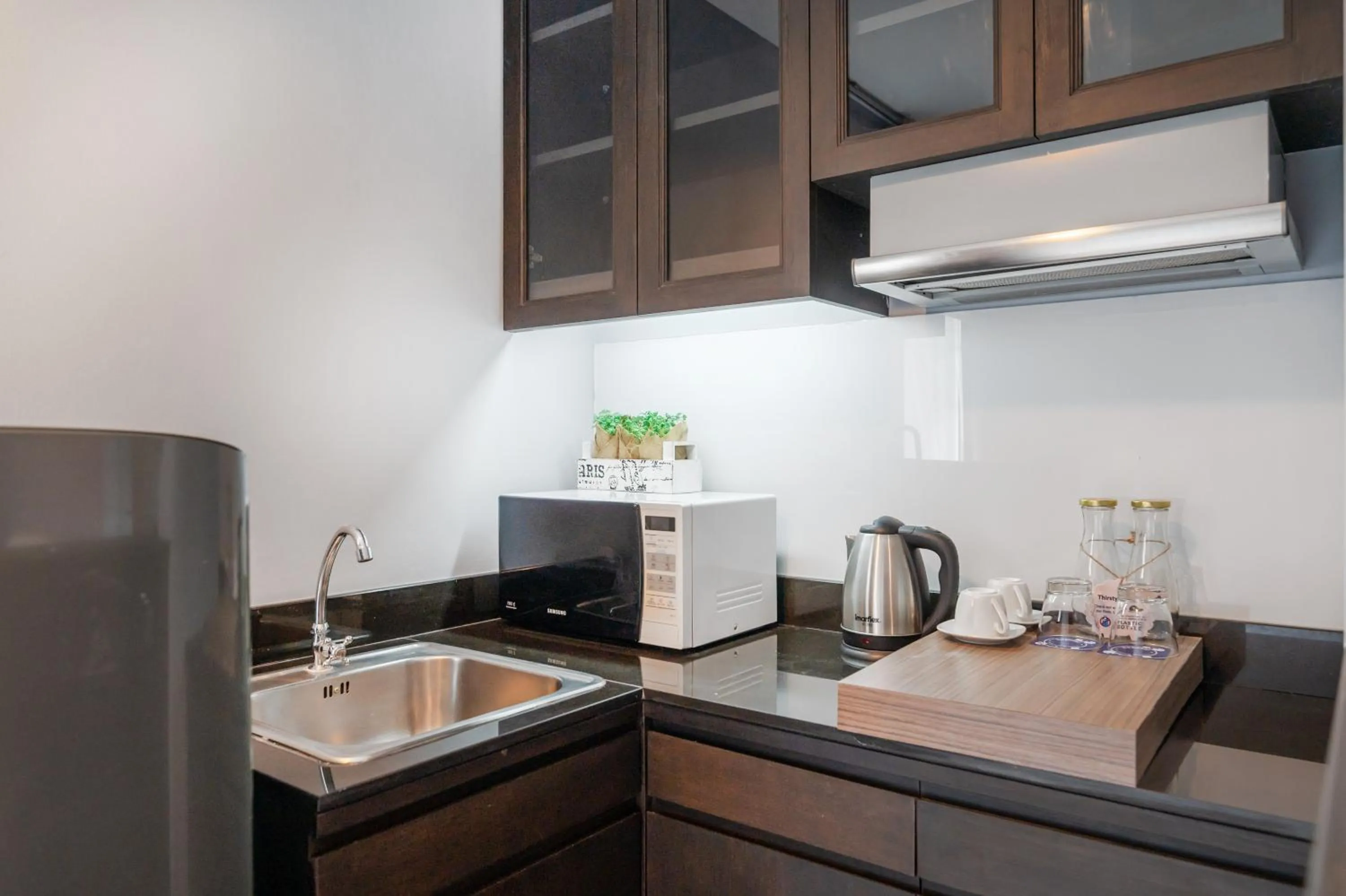 Coffee/tea facilities in Kokotel Bangkok Dheva Thonglor