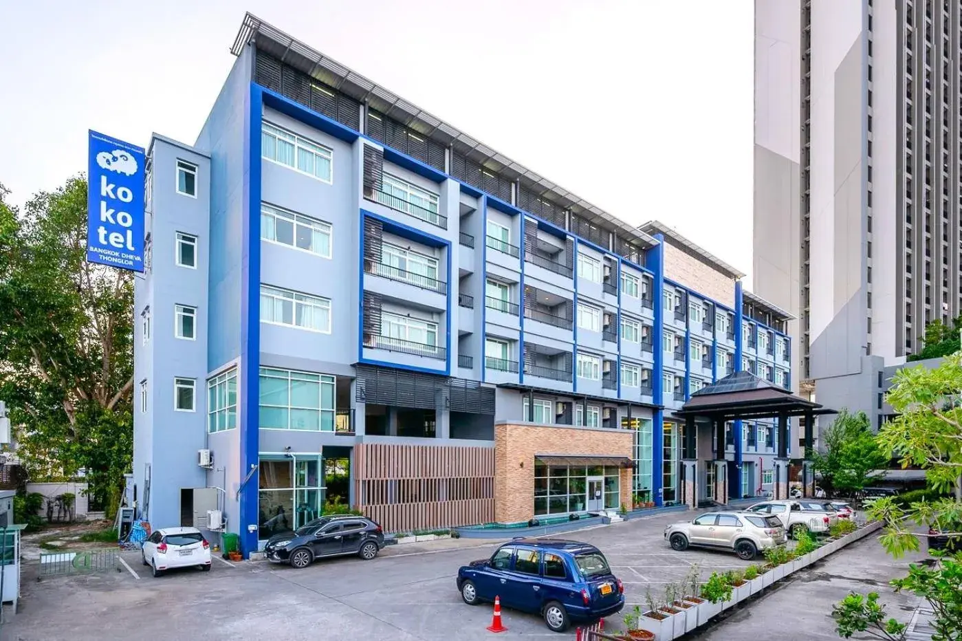 Property building in Kokotel Bangkok Dheva Thonglor Property building in Kokotel Bangkok Dheva Thonglor