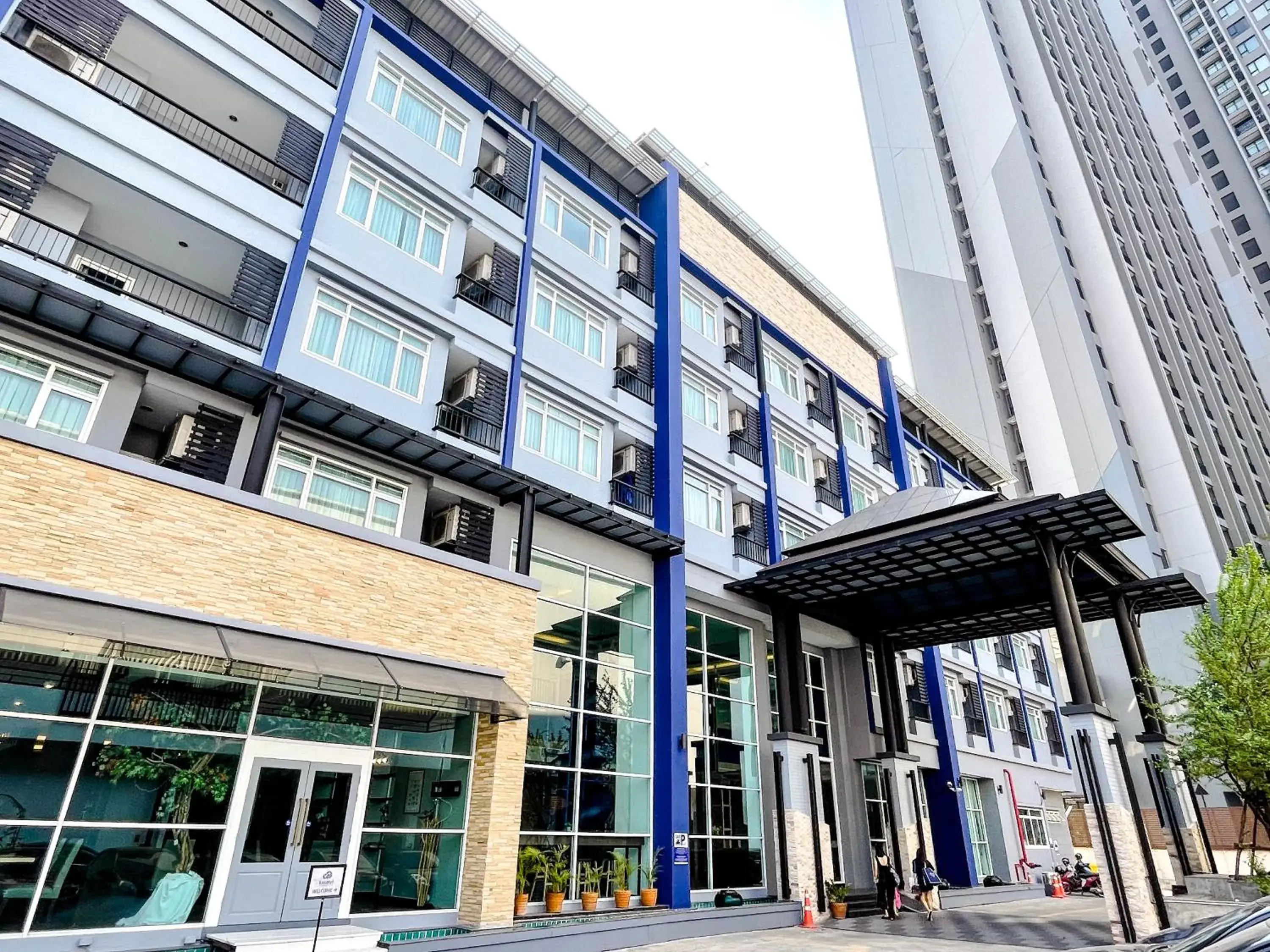 Property building in Kokotel Bangkok Dheva Thonglor Property building in Kokotel Bangkok Dheva Thonglor