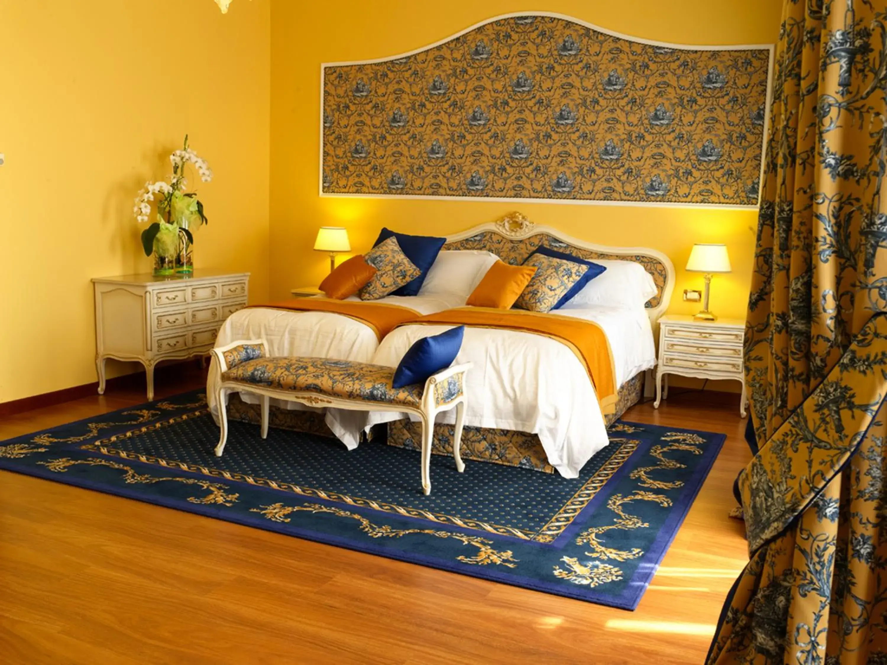 Photo of the whole room, Bed in Grand Hotel Trieste & Victoria Photo of the whole room, Bed in Grand Hotel Trieste & Victoria