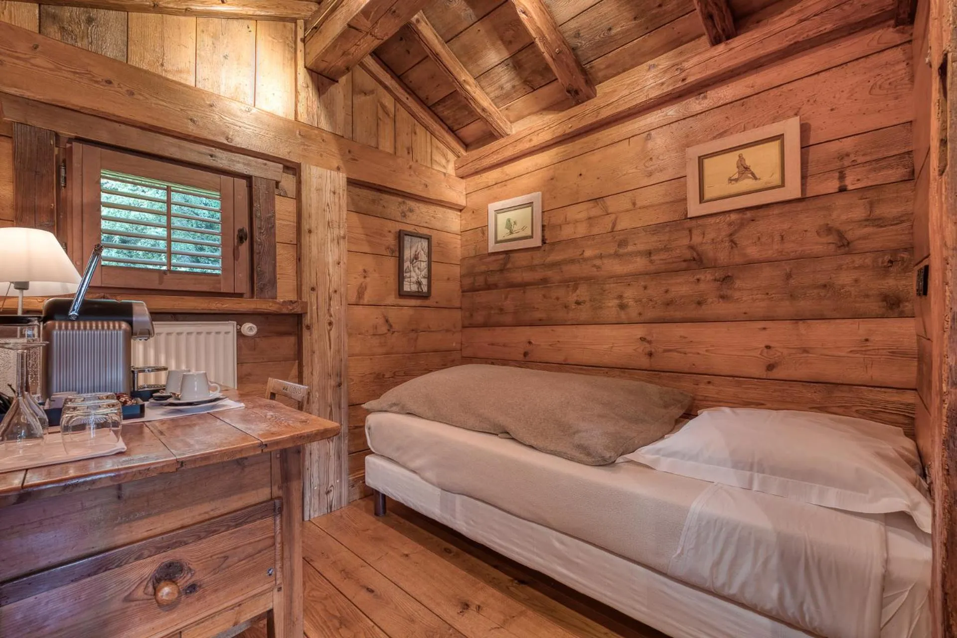 Bed in Hôtel Les Servages d'Armelle