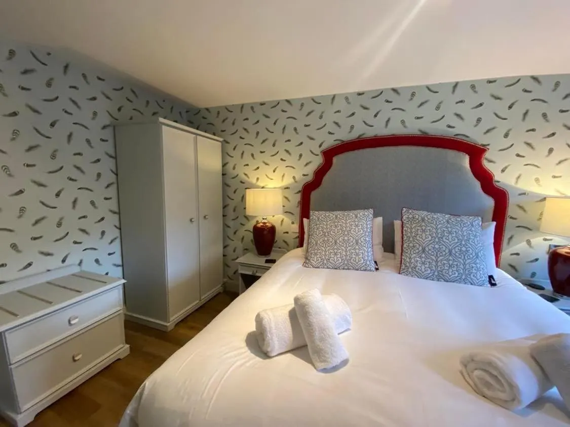 Bed in Achray House Restaurant with Rooms