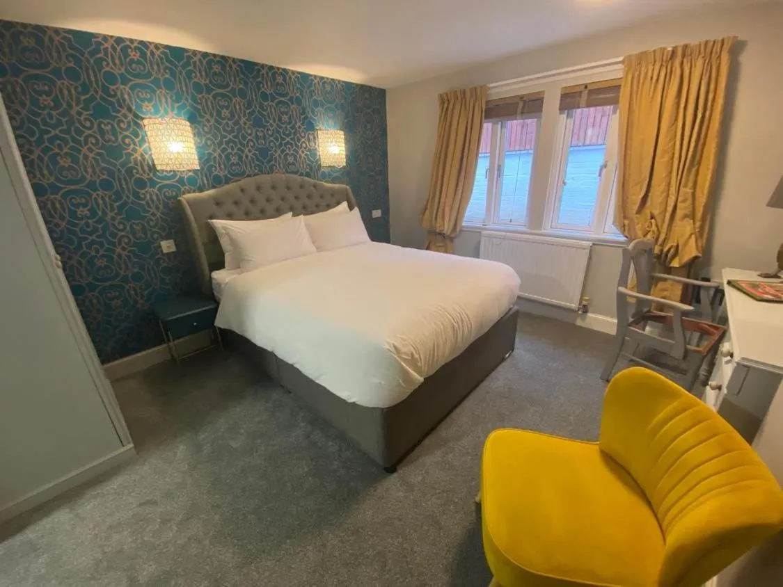 Bed in Achray House Restaurant with Rooms